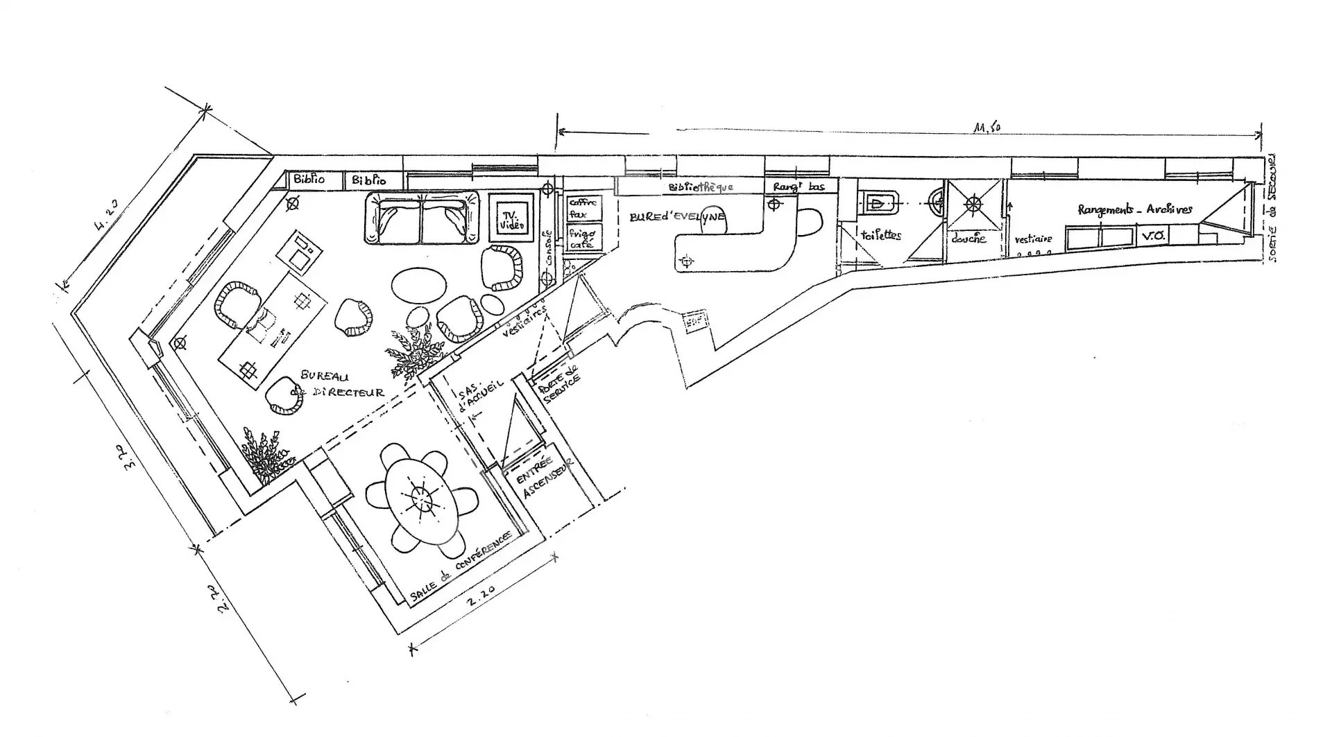 Studio de 45 m2 à rénover au coeur du Triangle d’Or - Avenue Georges V - Paris 8