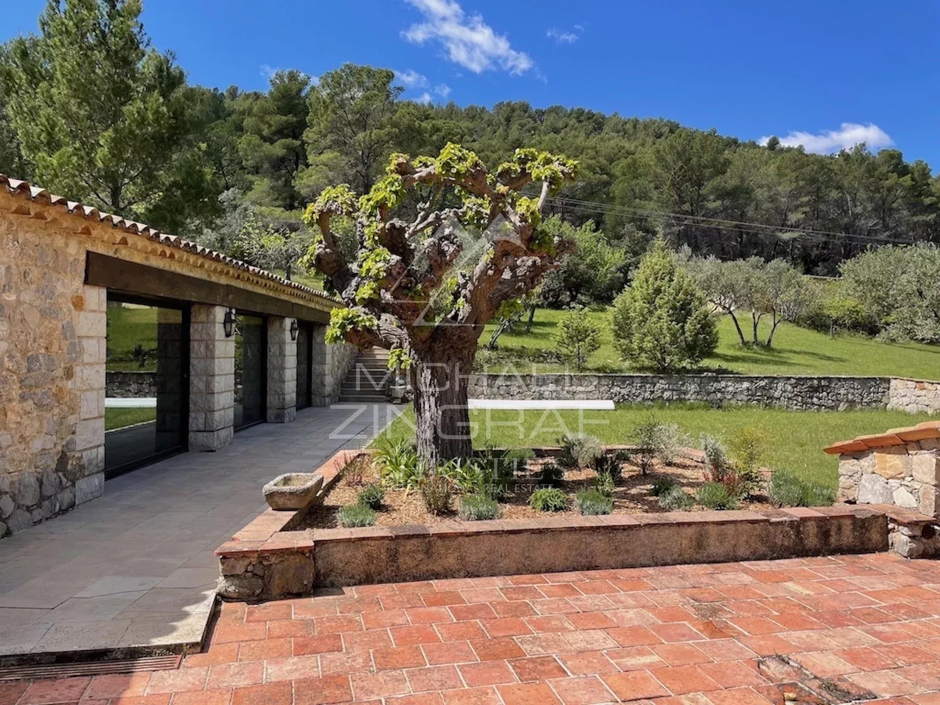 Charmante bastide du 17ᵉ siècle dans l’un des plus beaux villages de France