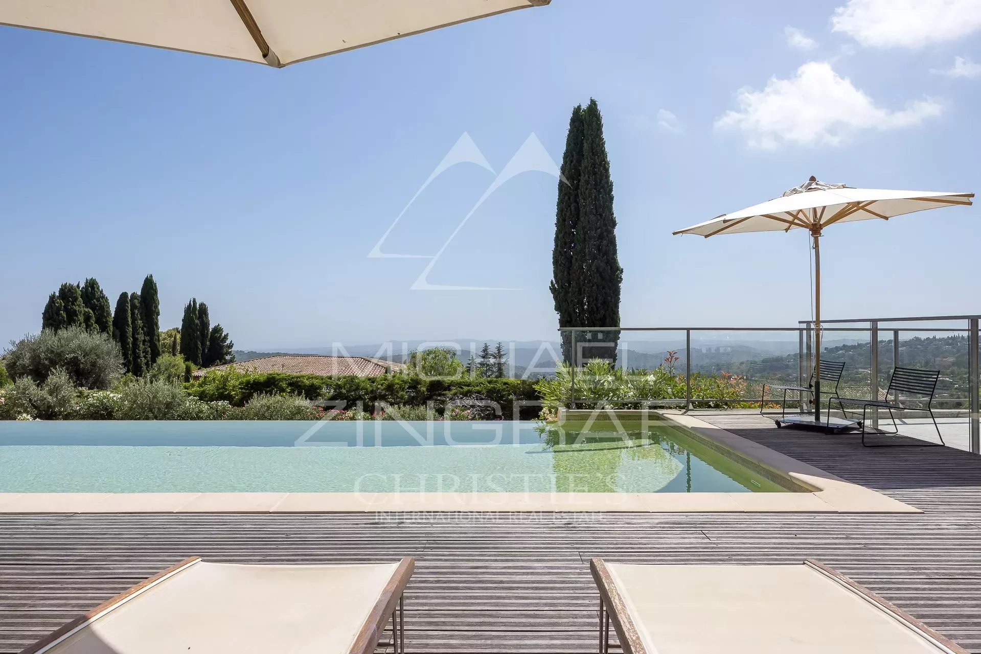 Close to Saint-Paul-de-Vence - Superb property with panoramic view