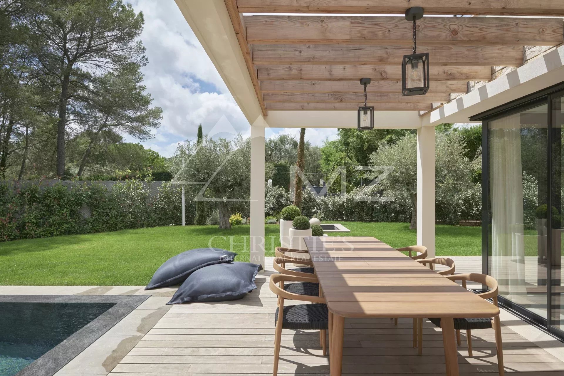 Proche Mougins et Valbonne - Villa contemporaine - 3 chambres