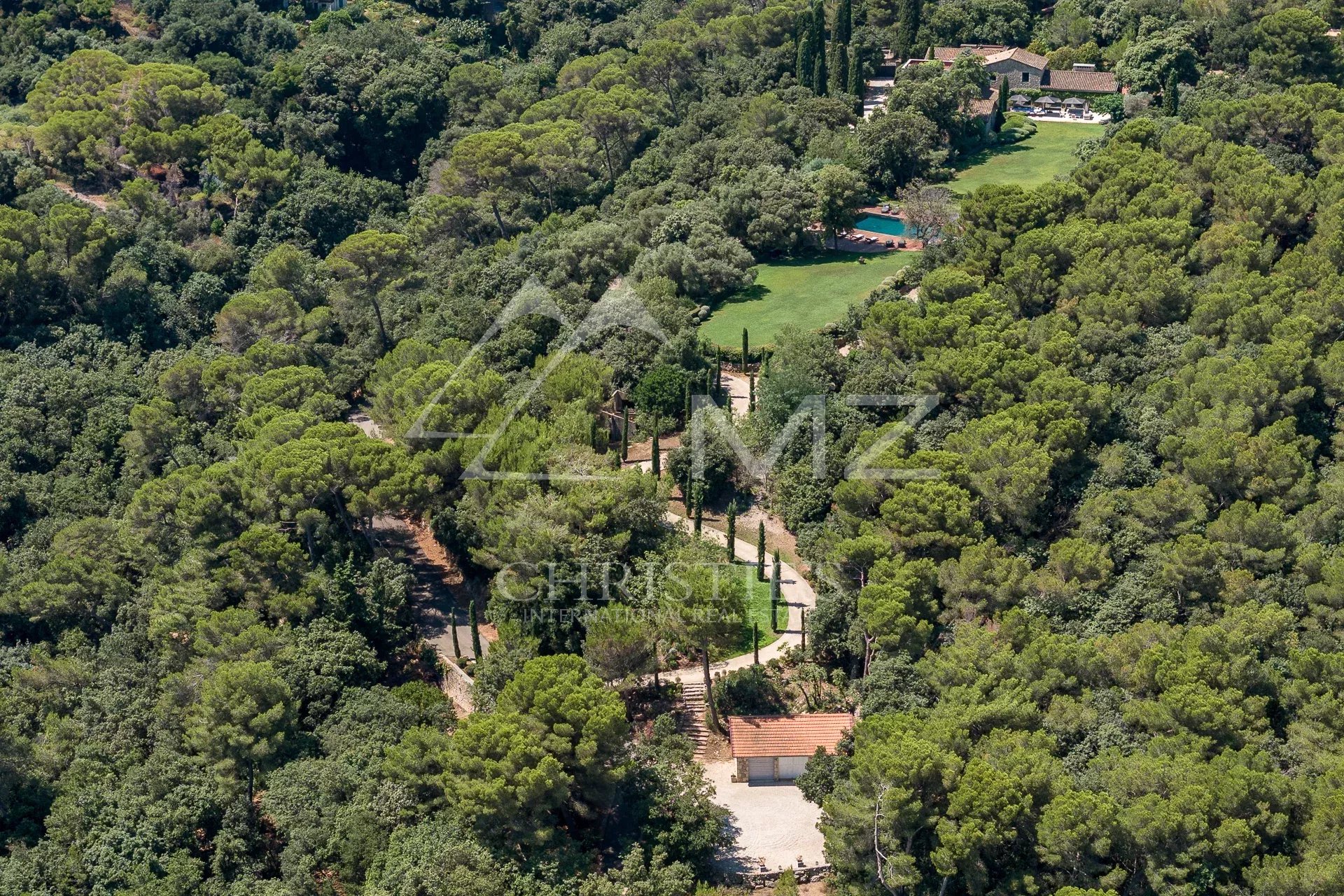 Proche Cannes - Villa dans parc 6 chambres