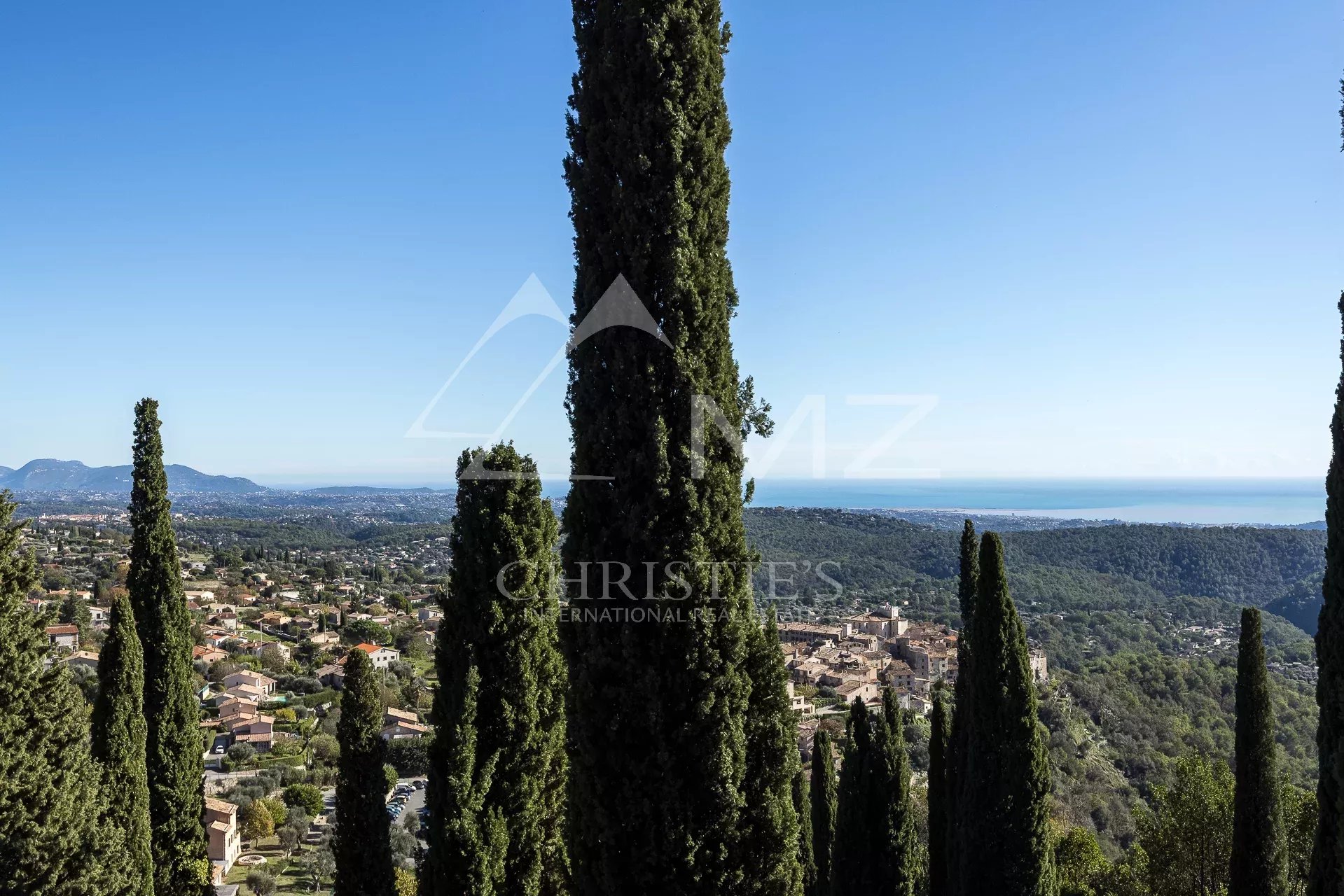 Proche Saint-Paul-de-Vence - Superbe propriété de maître