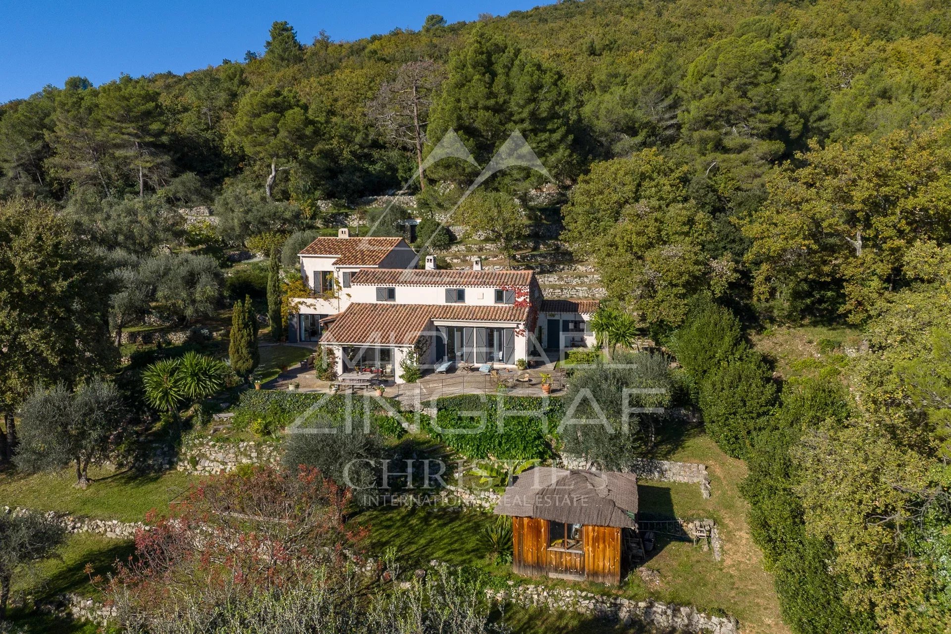 Villa with sea views and superb wooded terraced grounds