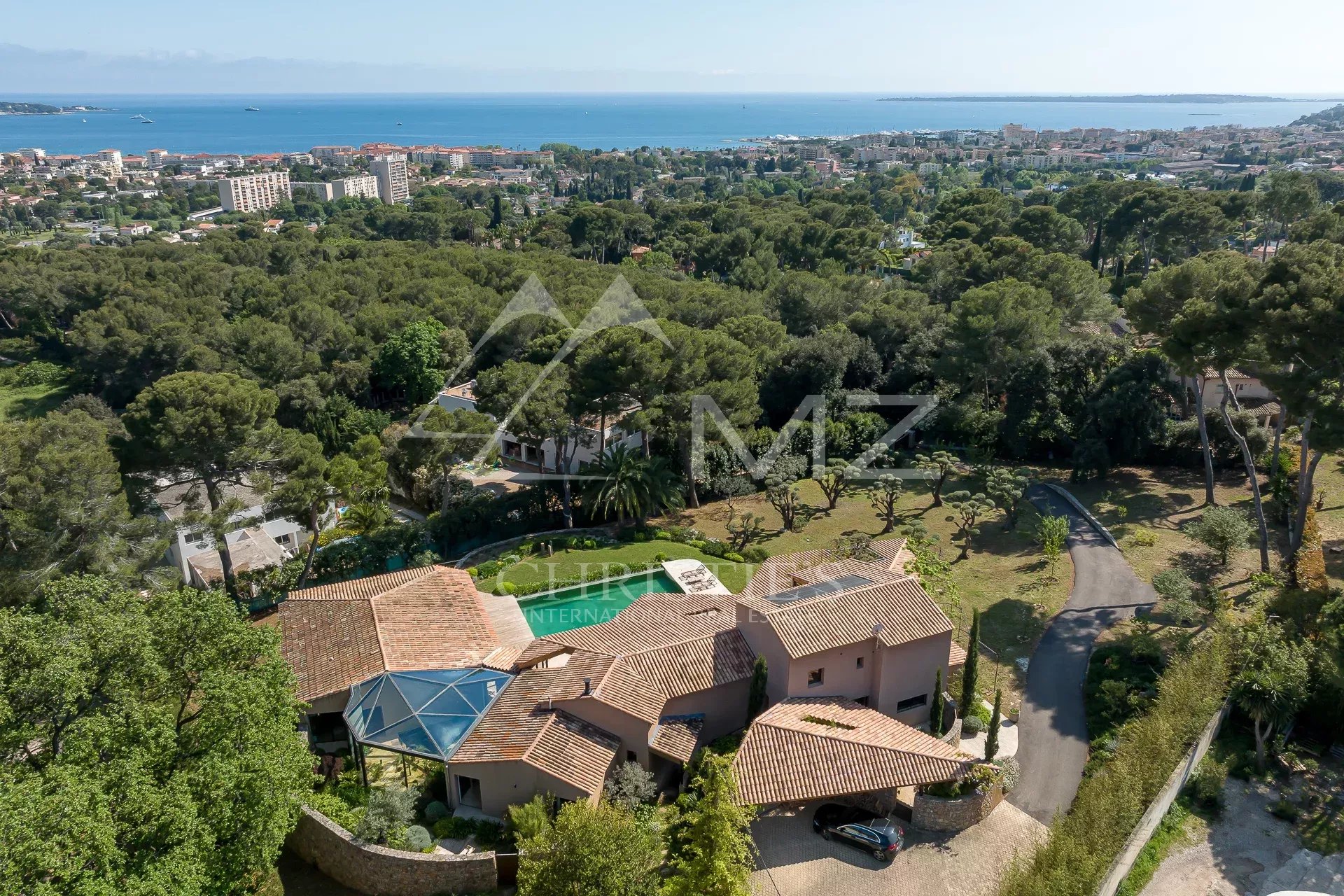 Proche Cannes - Antibes - Außergewöhnliche Immobilie, die vor Blicken geschützt ist.