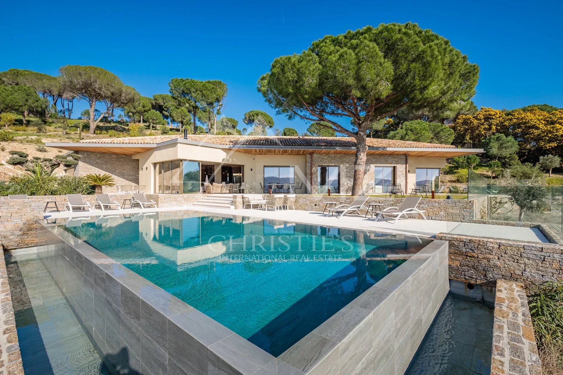 Ramatuelle - Neue zeitgenössische Villa