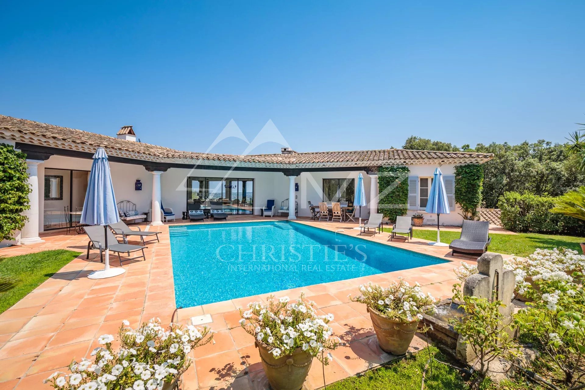 Close to Saint-Tropez - Charming villa with sea view