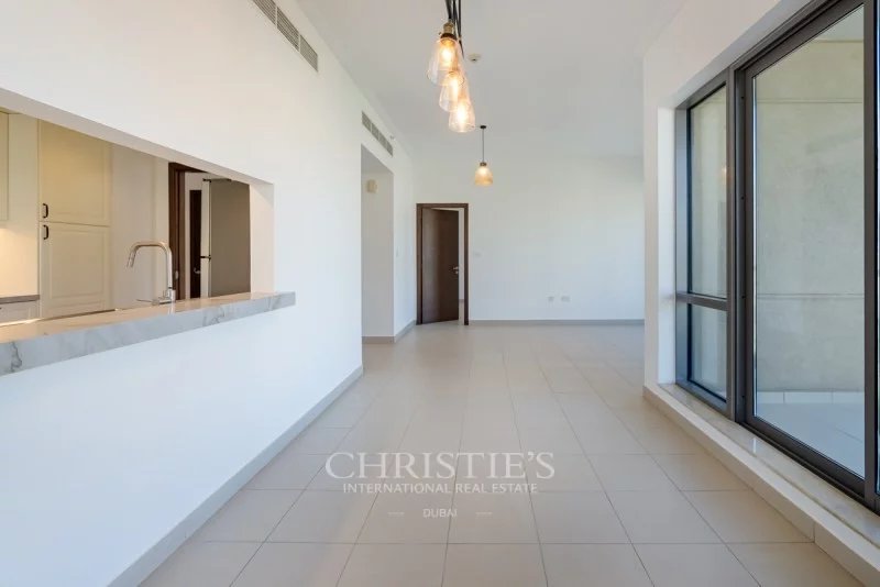 Full Burj Khalifa Views | Upgraded Kitchen | 2 bed