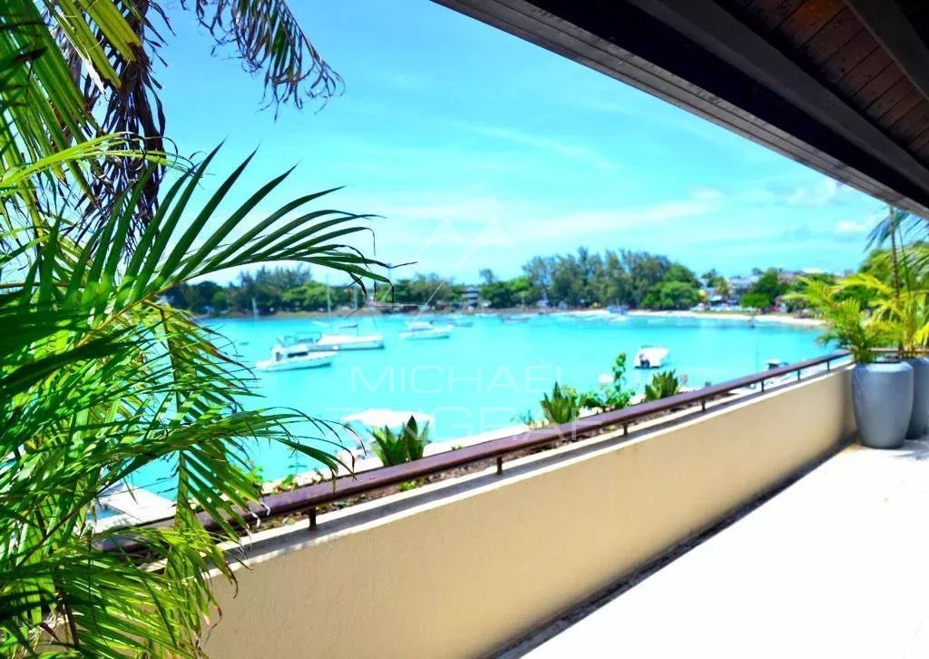 Penthouse au cœur de Grand Baie avec vue imprenable sur la baie.