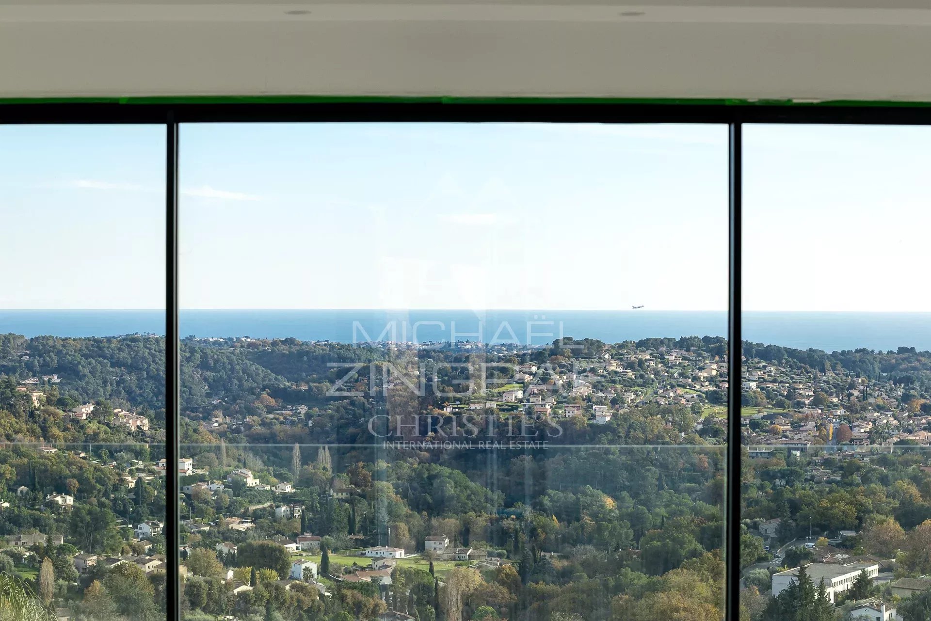 Modern property with panoramical sea and mountain view