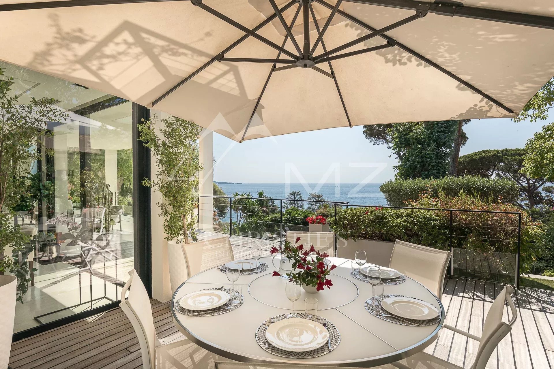 Cannes - superbe villa contemporaine 4 chambres