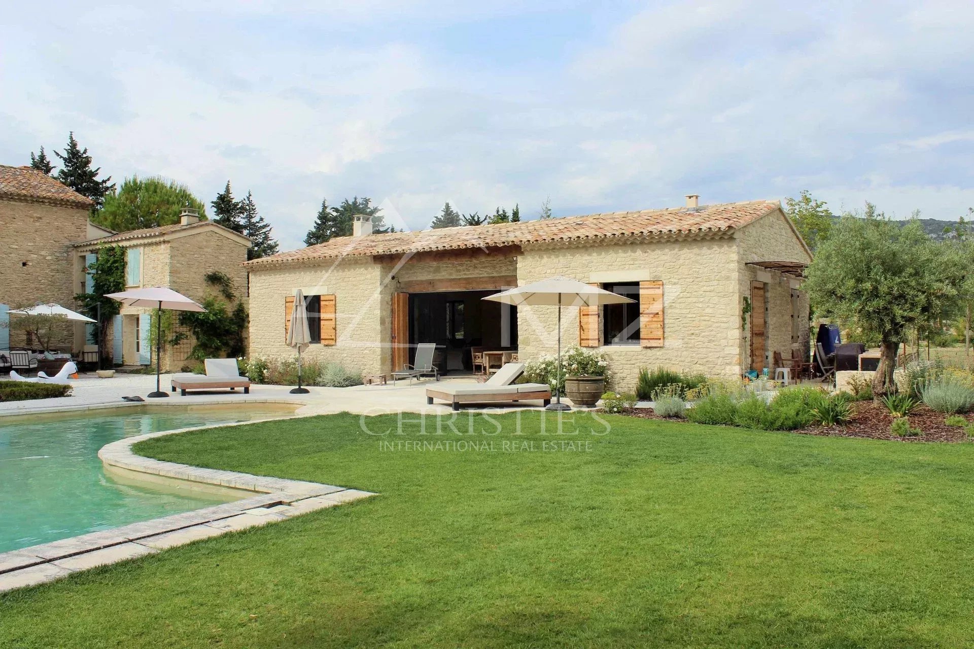 Close to L'Isle-sur-la Sorgue - Charming farmhouse