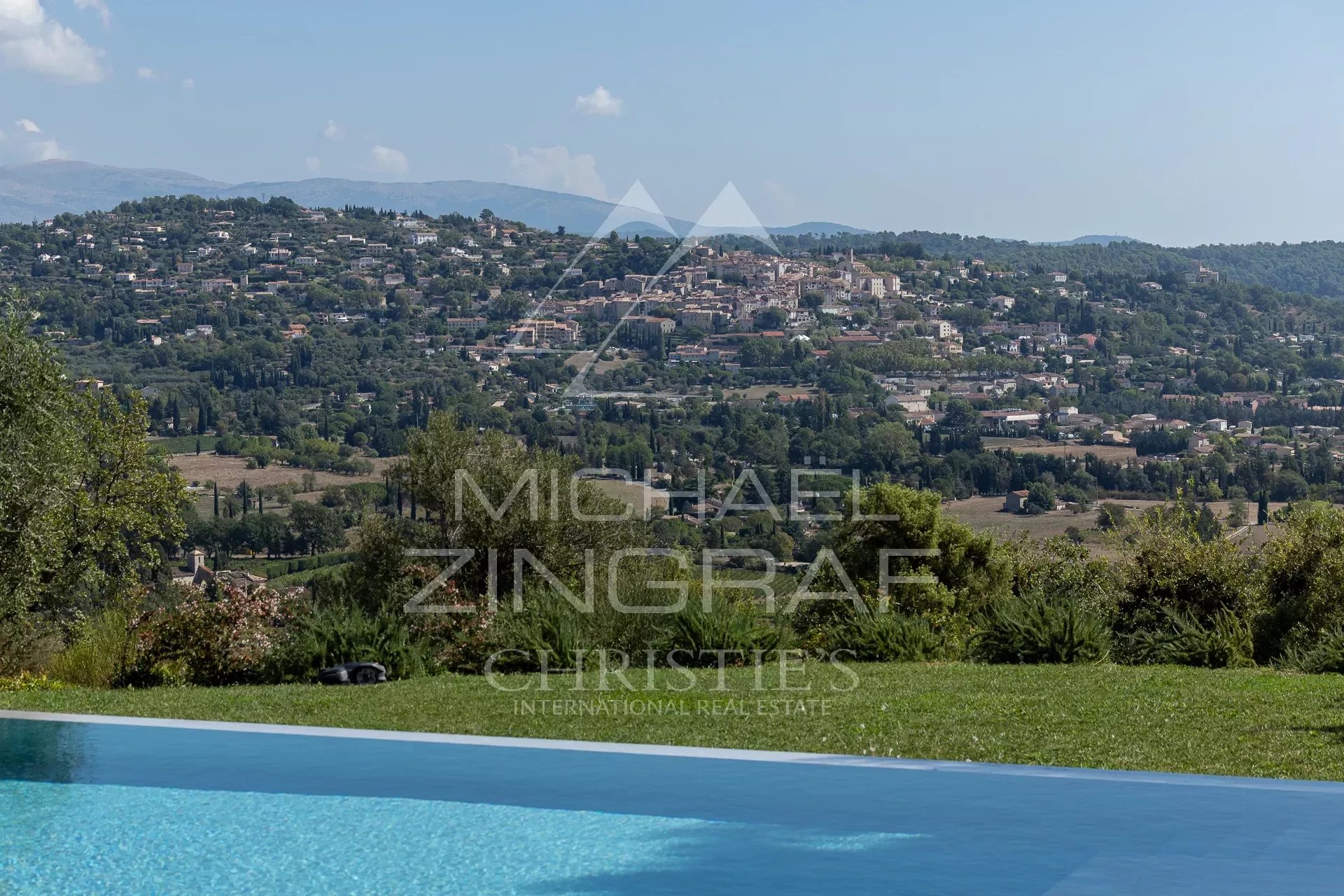 Fayence - Contemporary villa with panoramic view - Sleeps 12