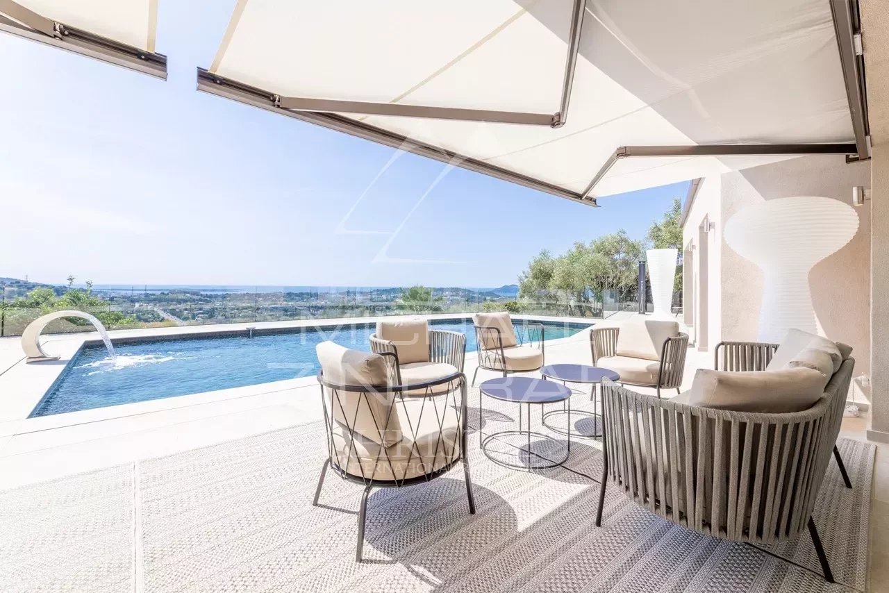 Mougins - Contemporary villa with panoramic sea view - 7 bedrooms