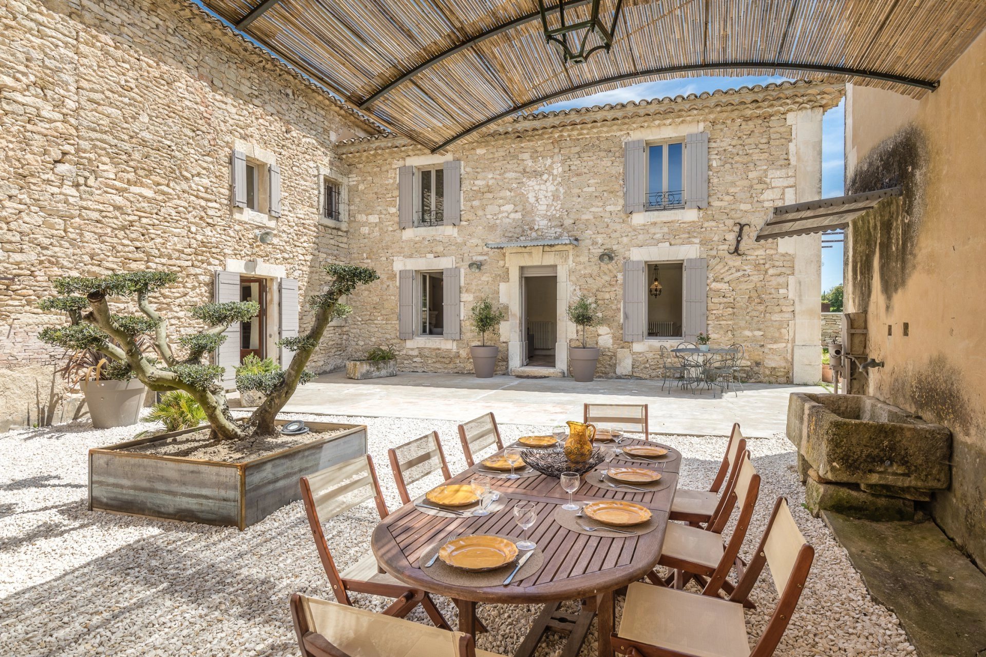 Luberon - Mas de charme restauré avec soin