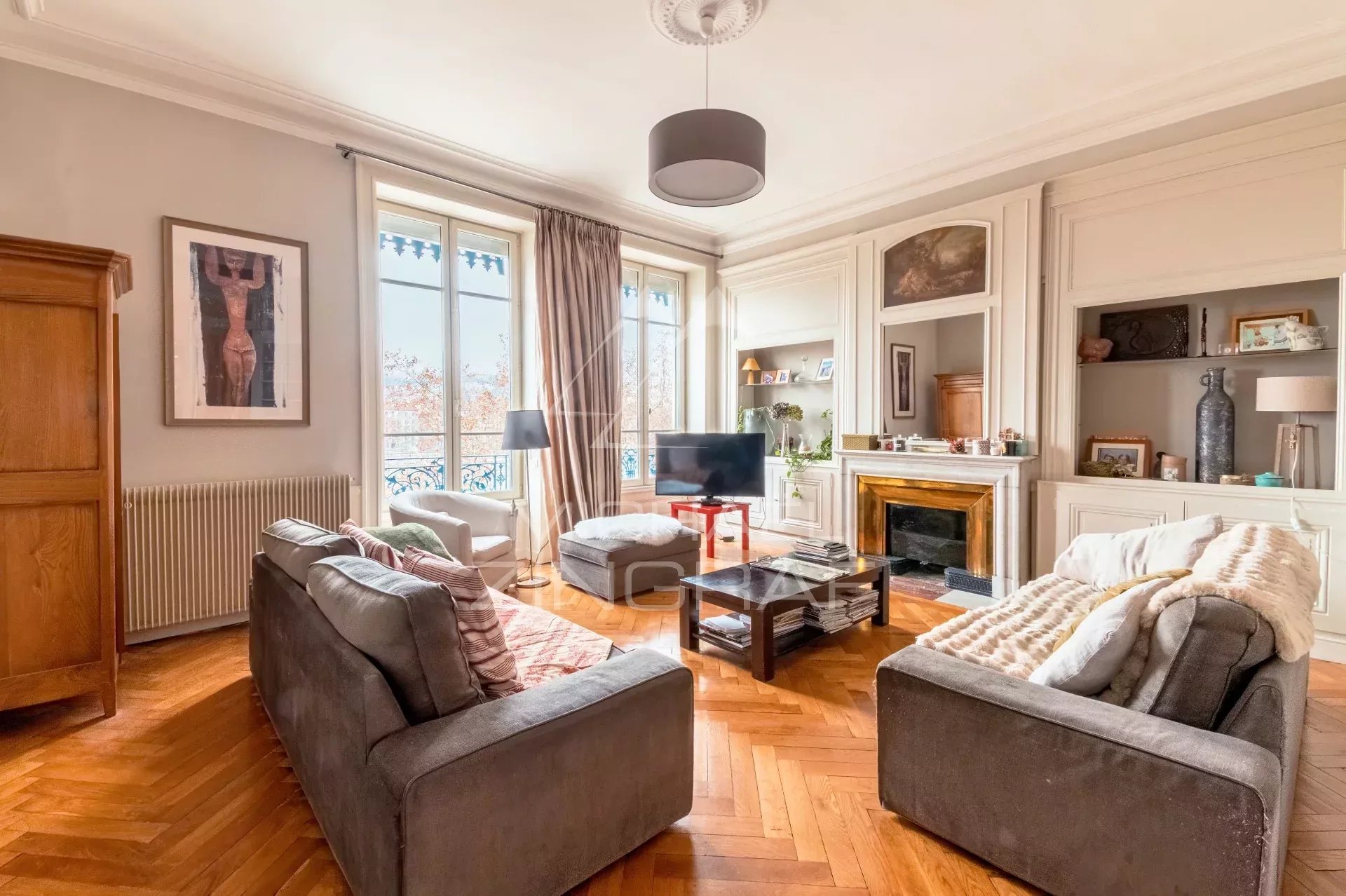 Superbe appartement d'angle, Haussmannien, avec belle vue sur le Rhône et Fourvière