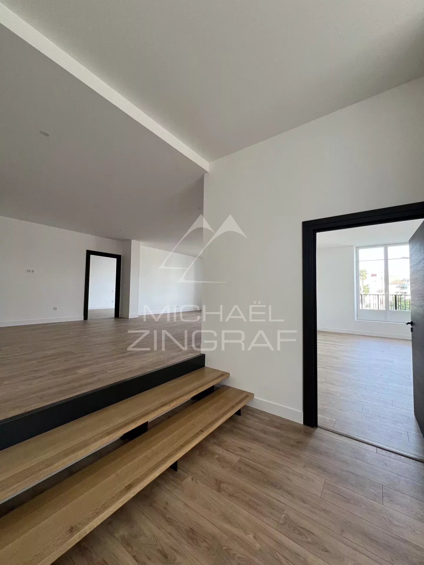 Bayonne, near Arènes, beautiful contemporary family apartment, renovated