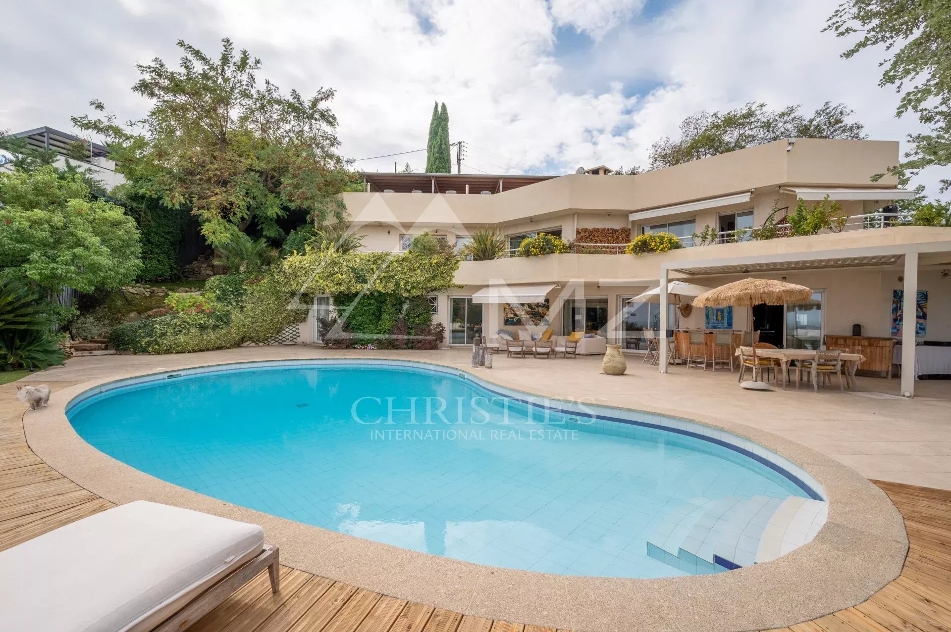 Cannes - Panorama-Meerblick - Moderne Villa