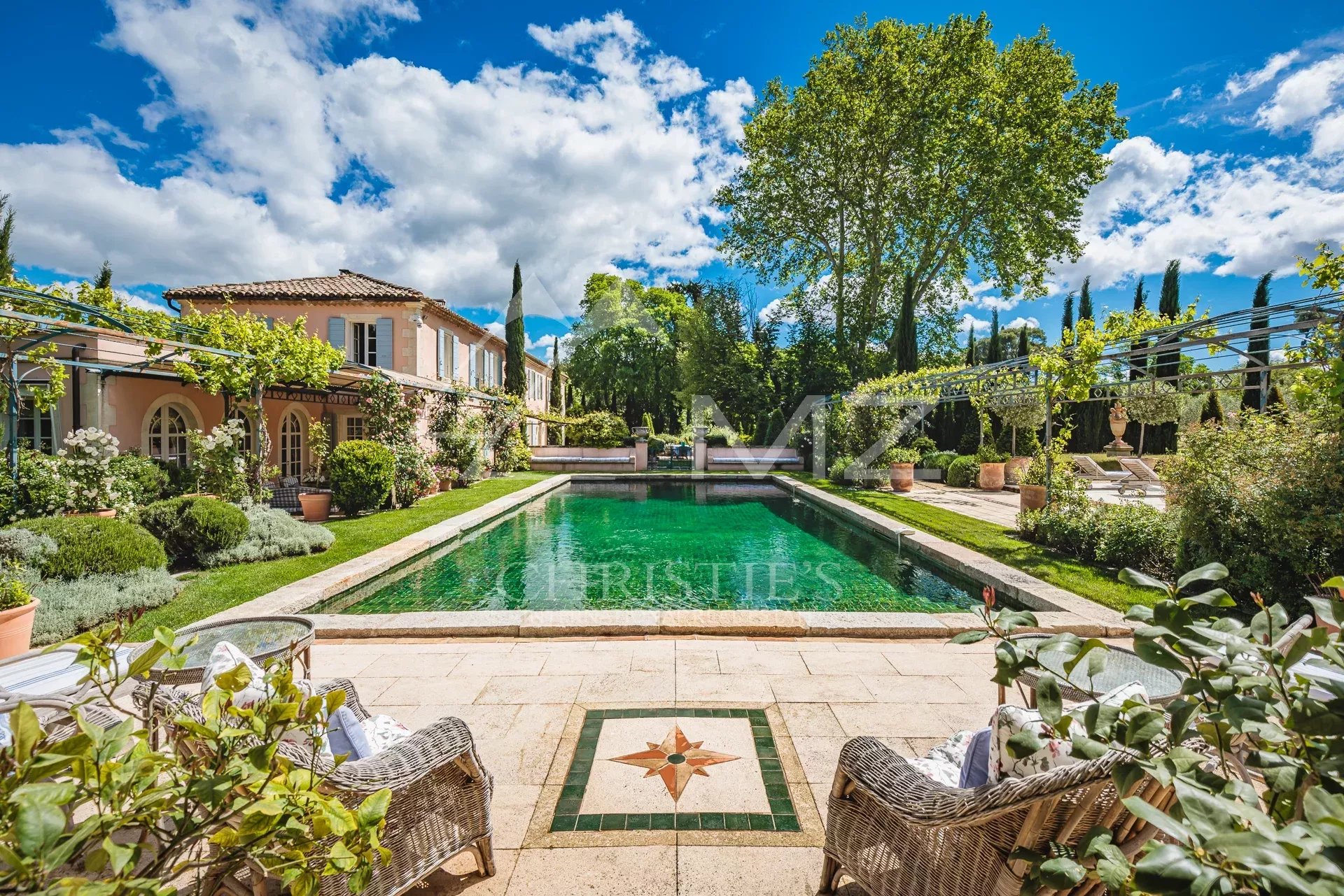 Luxueuse propriété avec jardin paysager près de Saint Rémy de Provence