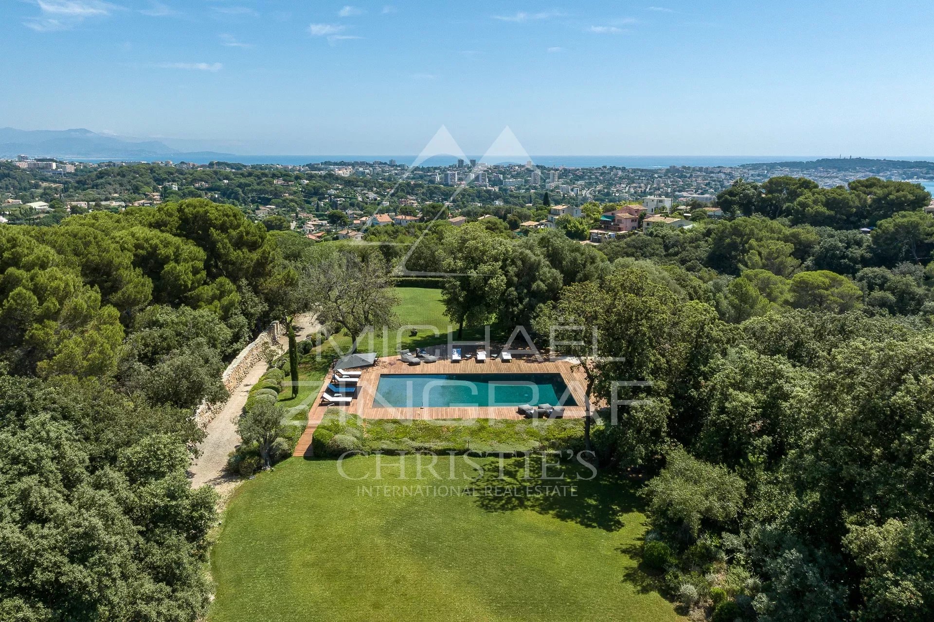 Nahe Cannes - Villa in Park 6 Schlafzimmer