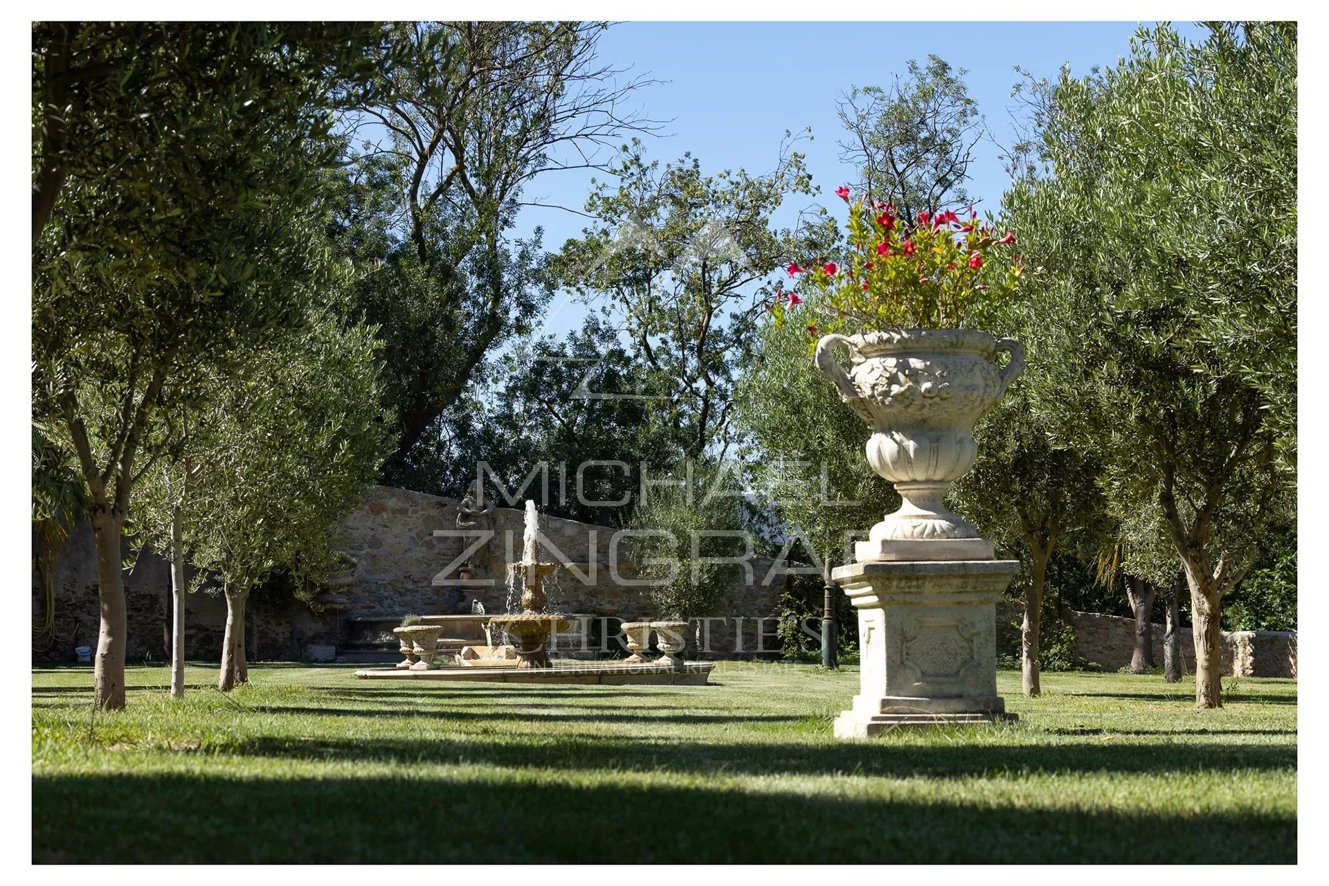 Saint-Cyr-sur-Mer, provenzalische Schloss im Herzen der Weinberge