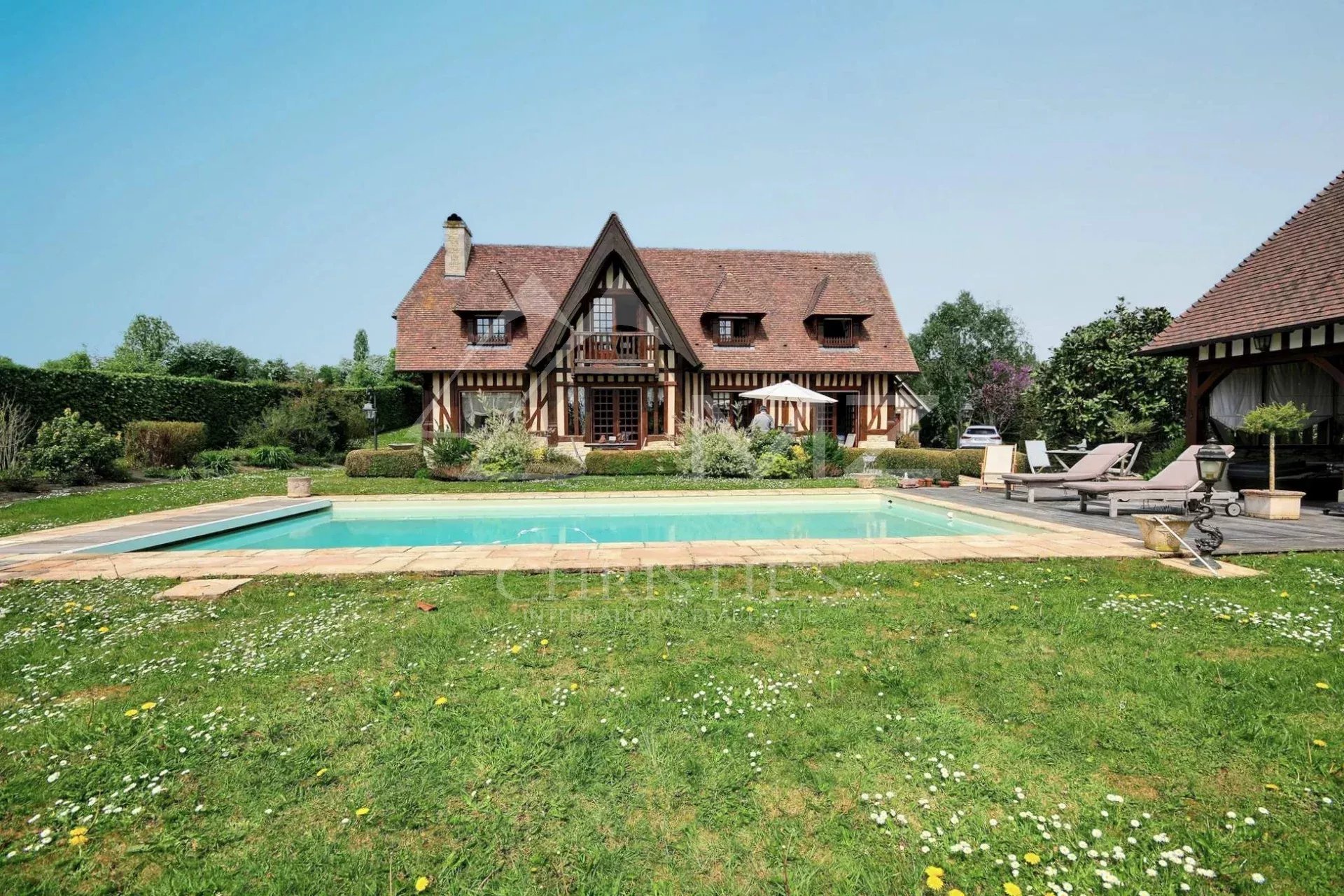 LEBAS HOUSE WITH SWIMMING POOL IN THE HEART OF A VILLAGE