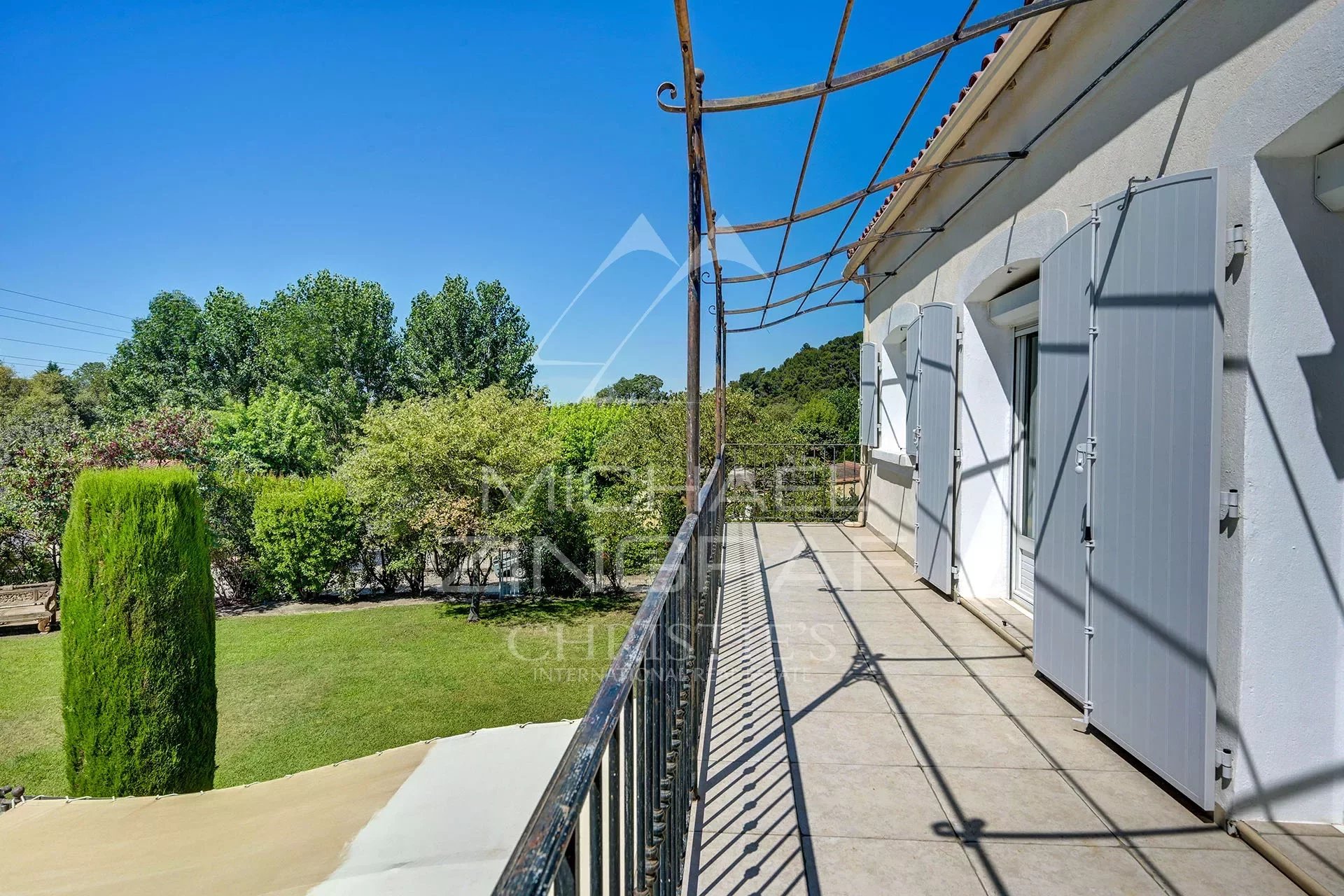 Exclusivité, Saint Victoret maison provençale avec piscine