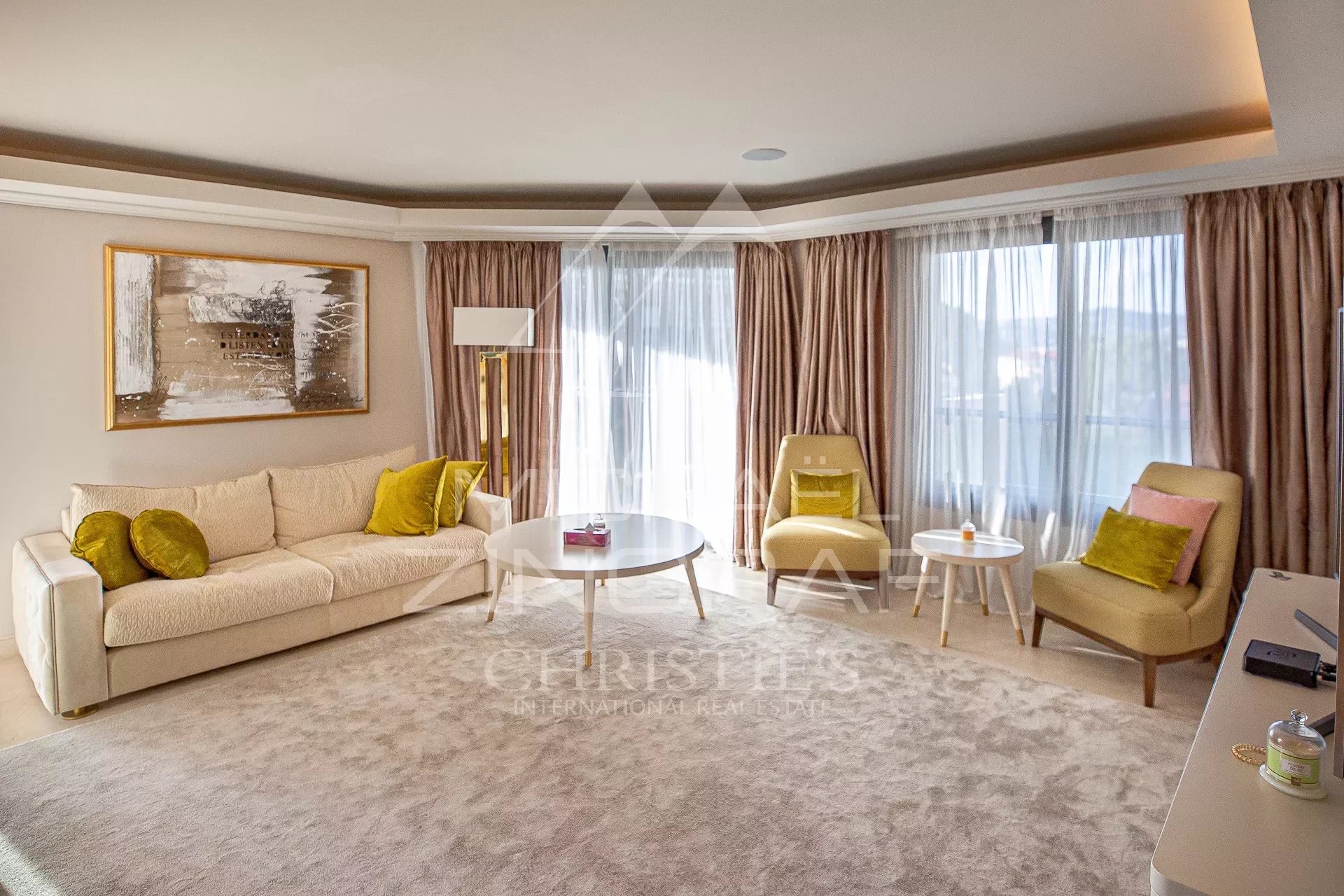 Wunderschöne 4-Zimmer-Wohnung in der prestigeträchtigen Residenz Parcs du Cap, Cap d'Antibes