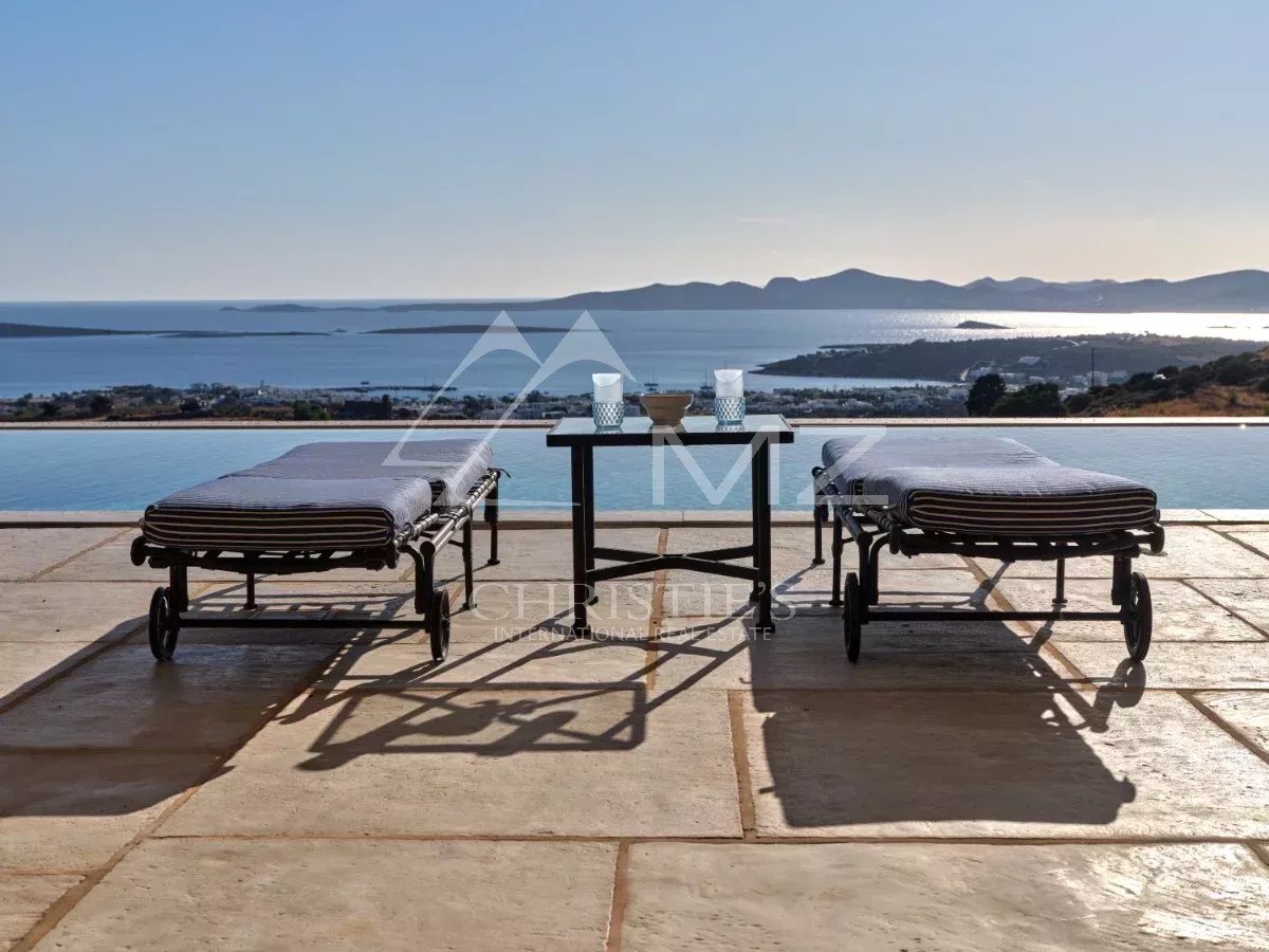 Premium-Villa in der Nähe von Alyki mit herrlichem Blick über das Meer und Antiparos