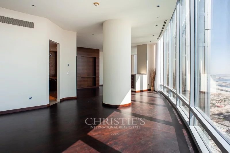 Stunning Full Fountain Views|High Floor|Tenanted