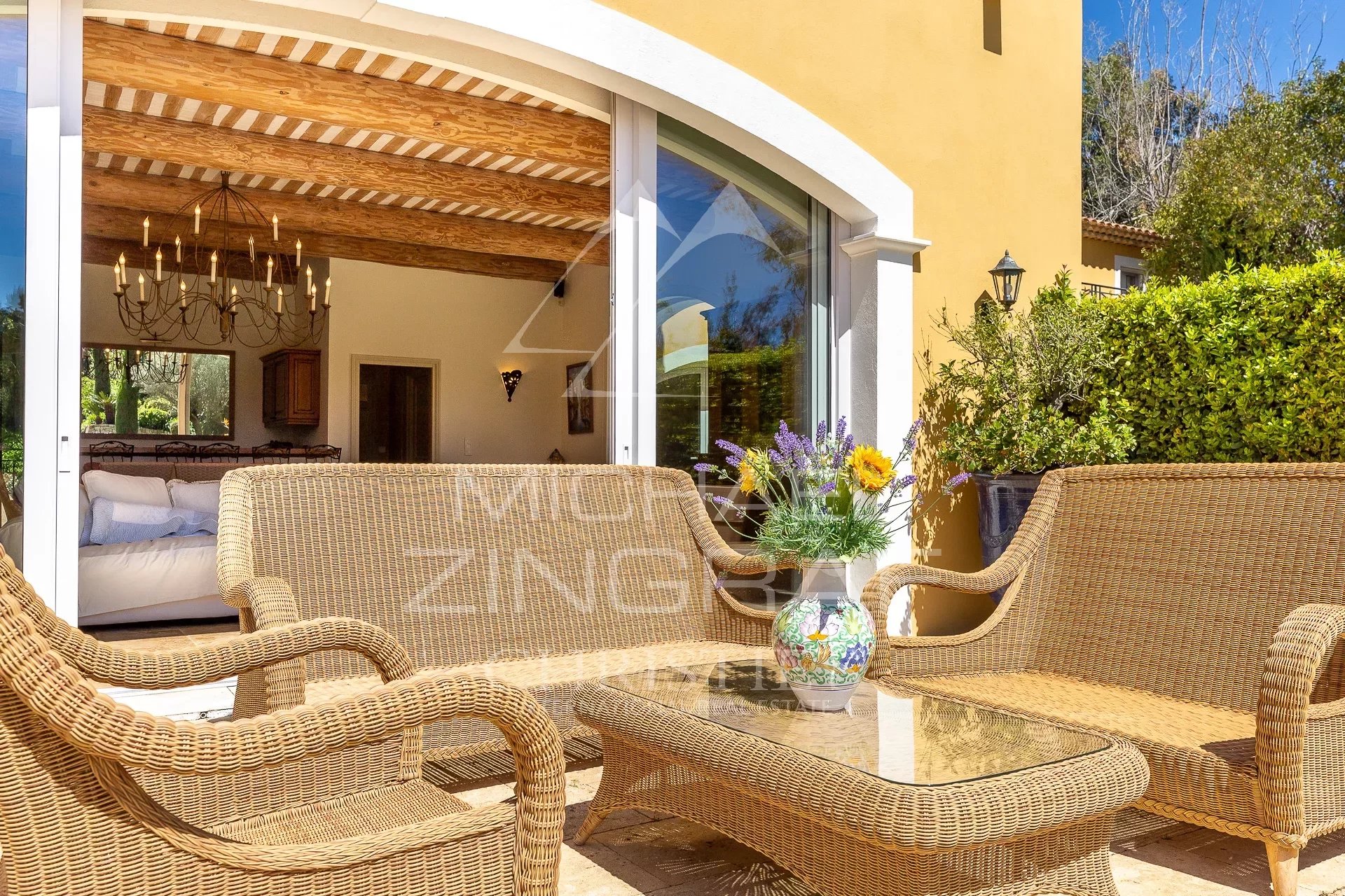 exceptional property in the heart of Cap d'Antibes - walking distance Keller beach