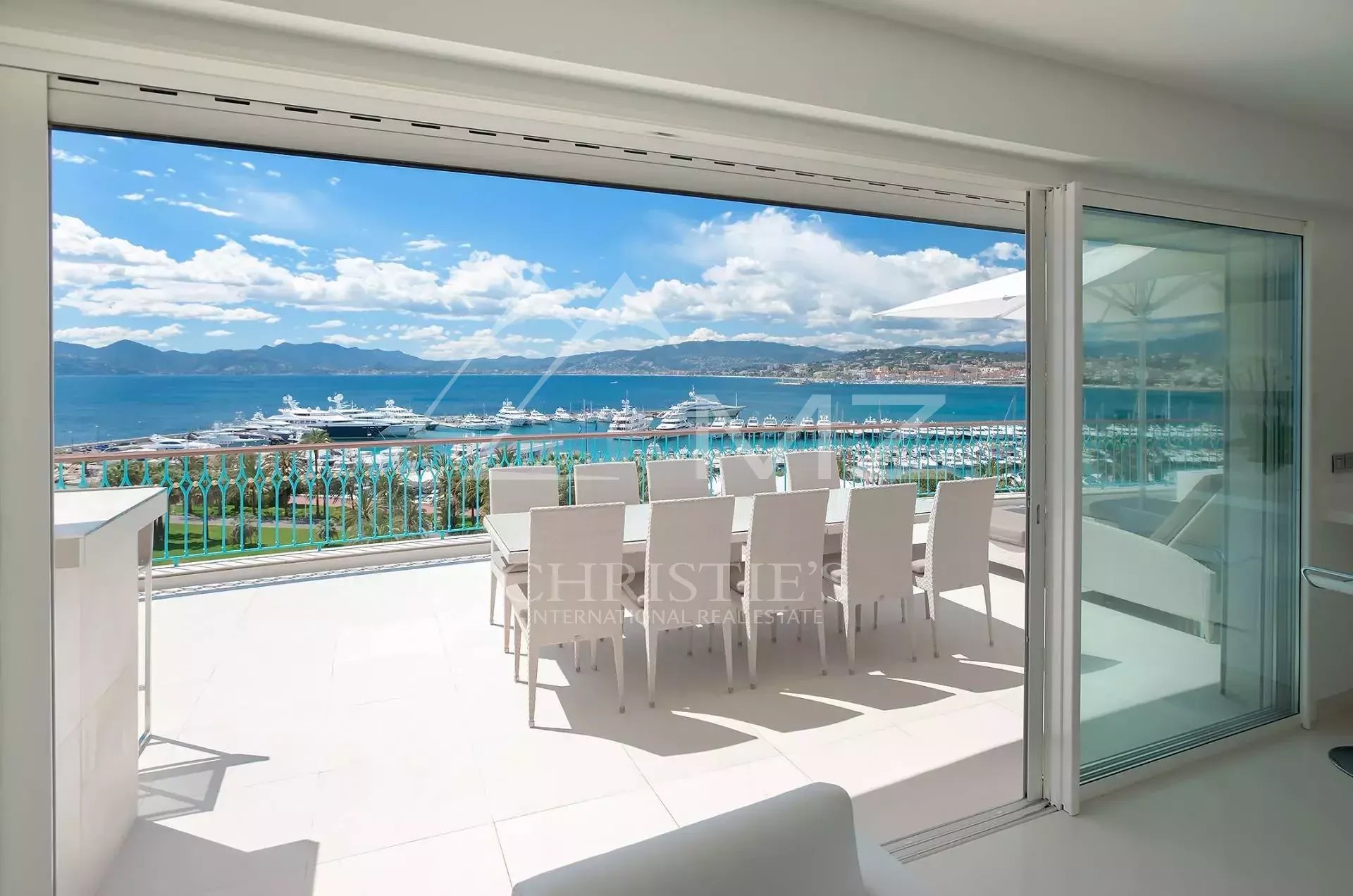 Cannes - Croisette - Superbe penthouse