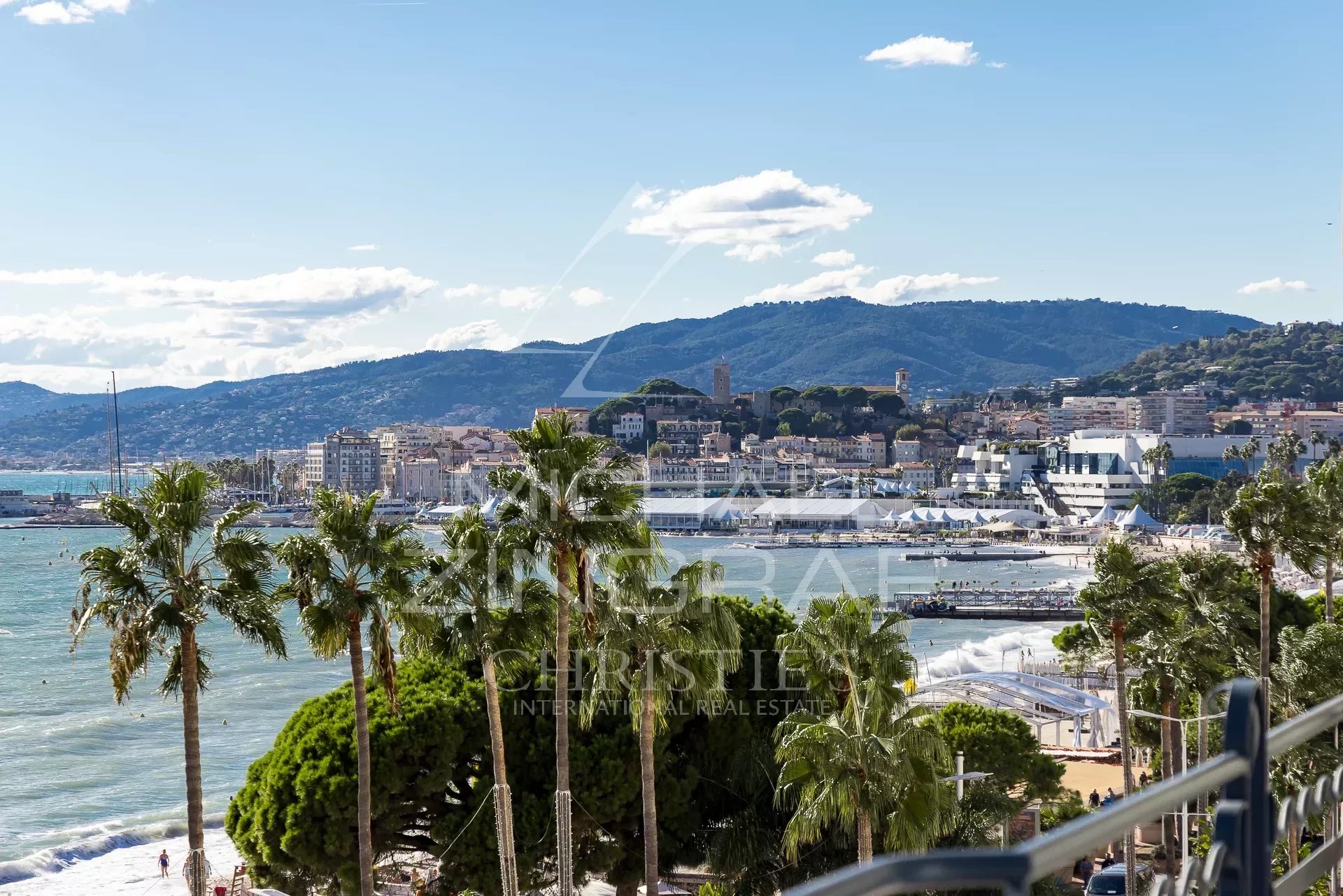 Cannes - Croisette - 3-Zimmer-Wohnung mit Panorama-Meerblick