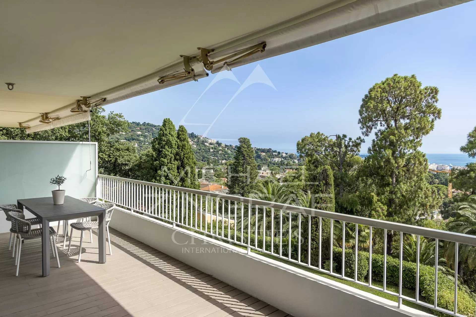 Superbe appartement a la vue mer incroyable