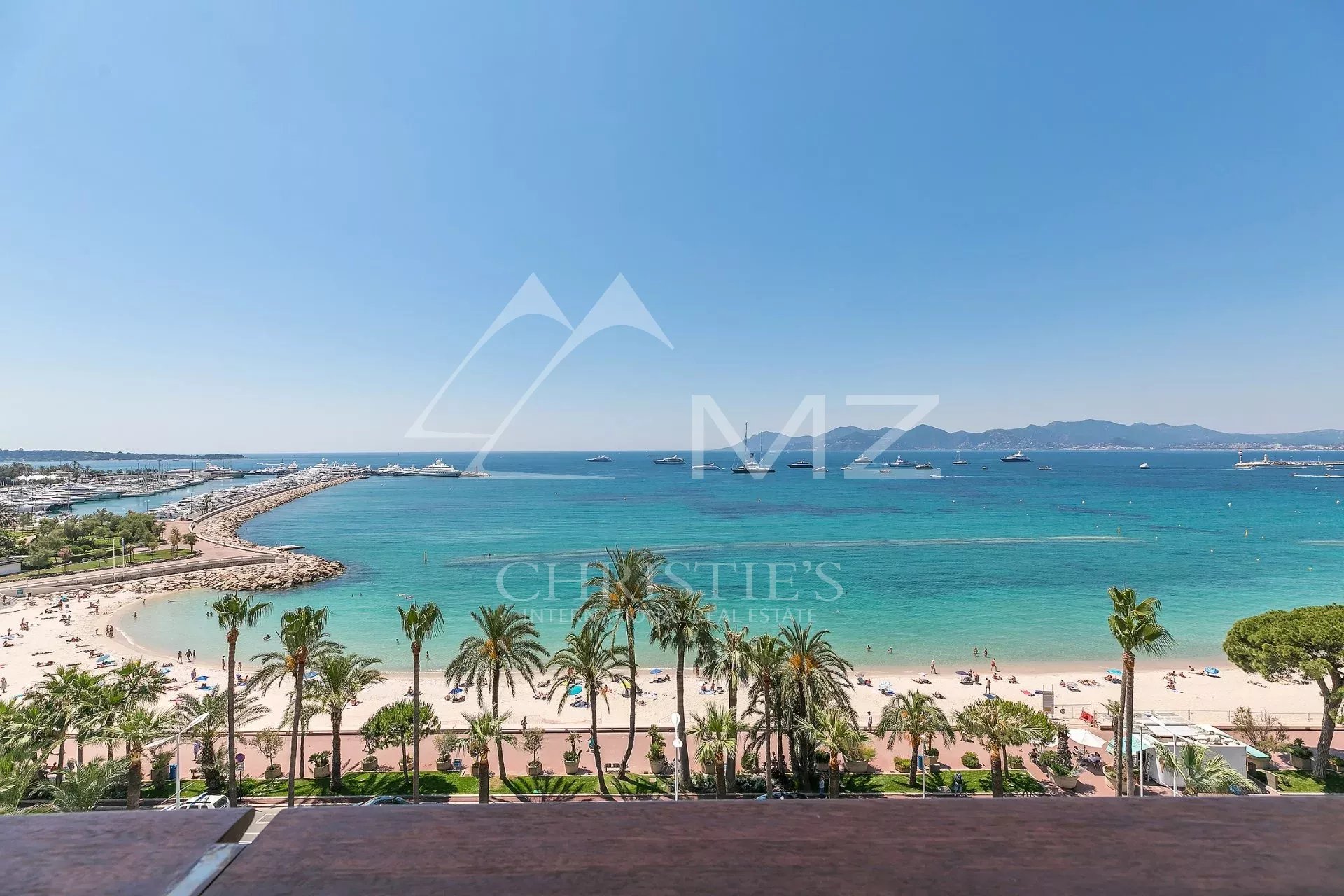 Cannes - Croisette - Penthouse with sea view