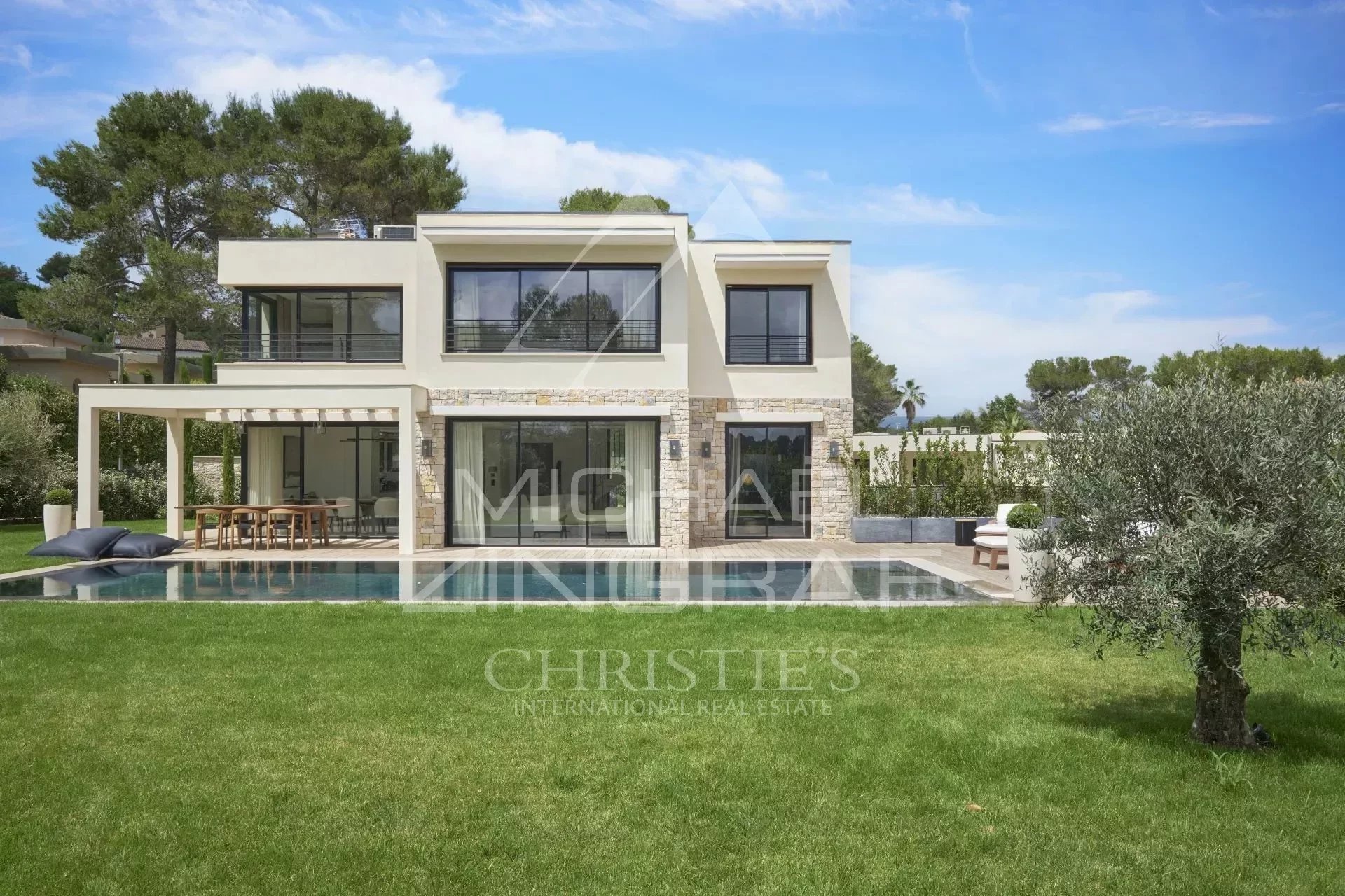 Proche Mougins et Valbonne - Villa contemporaine - 3 chambres