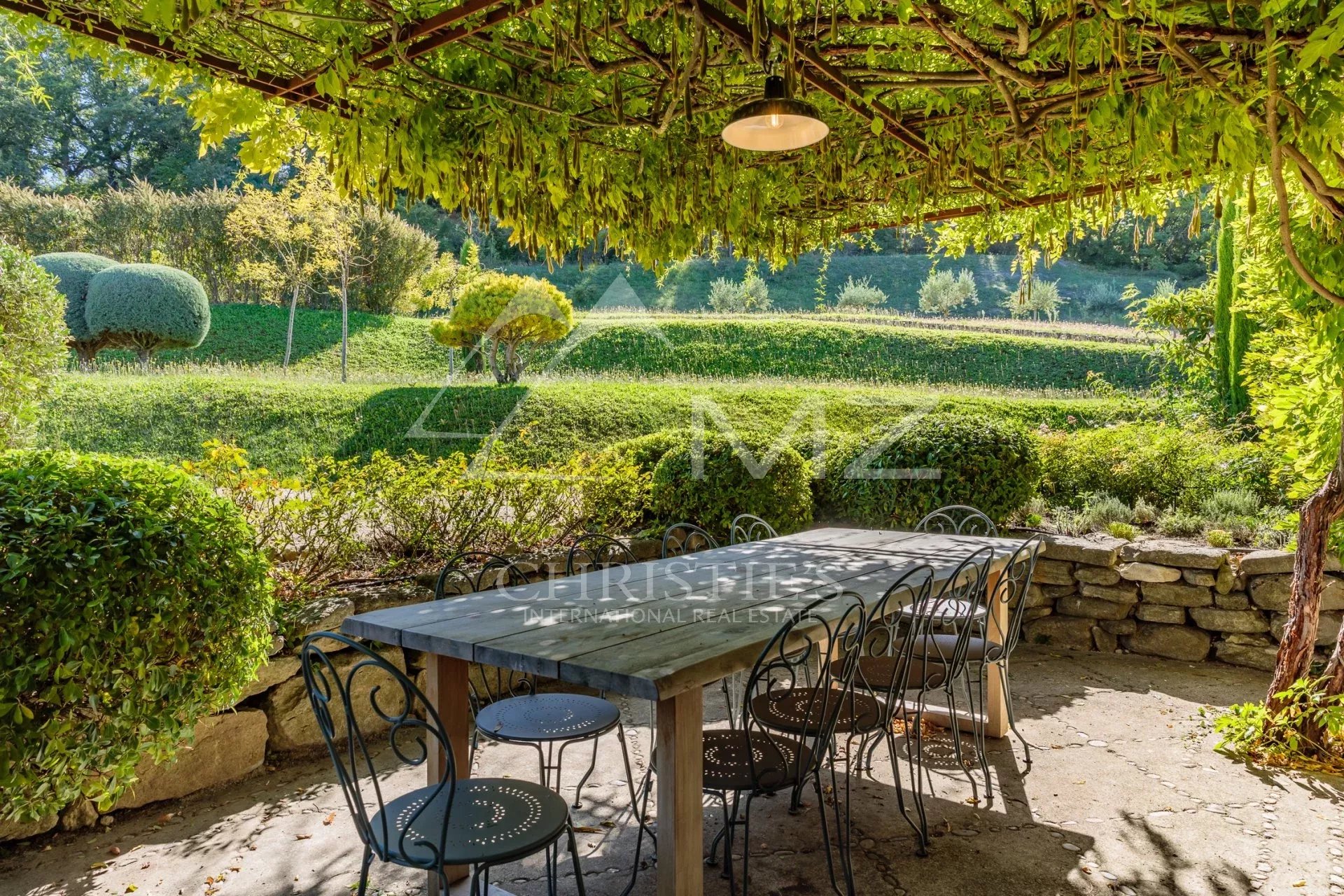 Luberon - Gorgeous restored farmhouse