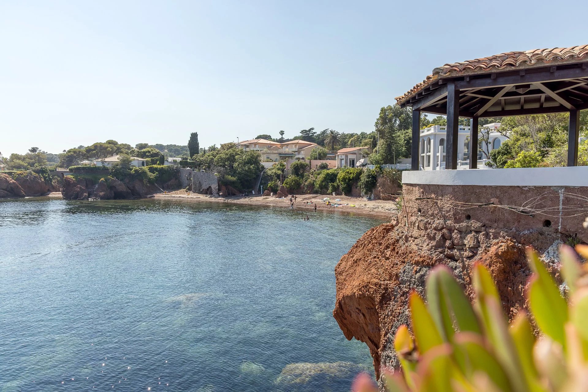 Proche Cannes - Villa pieds dans l'eau