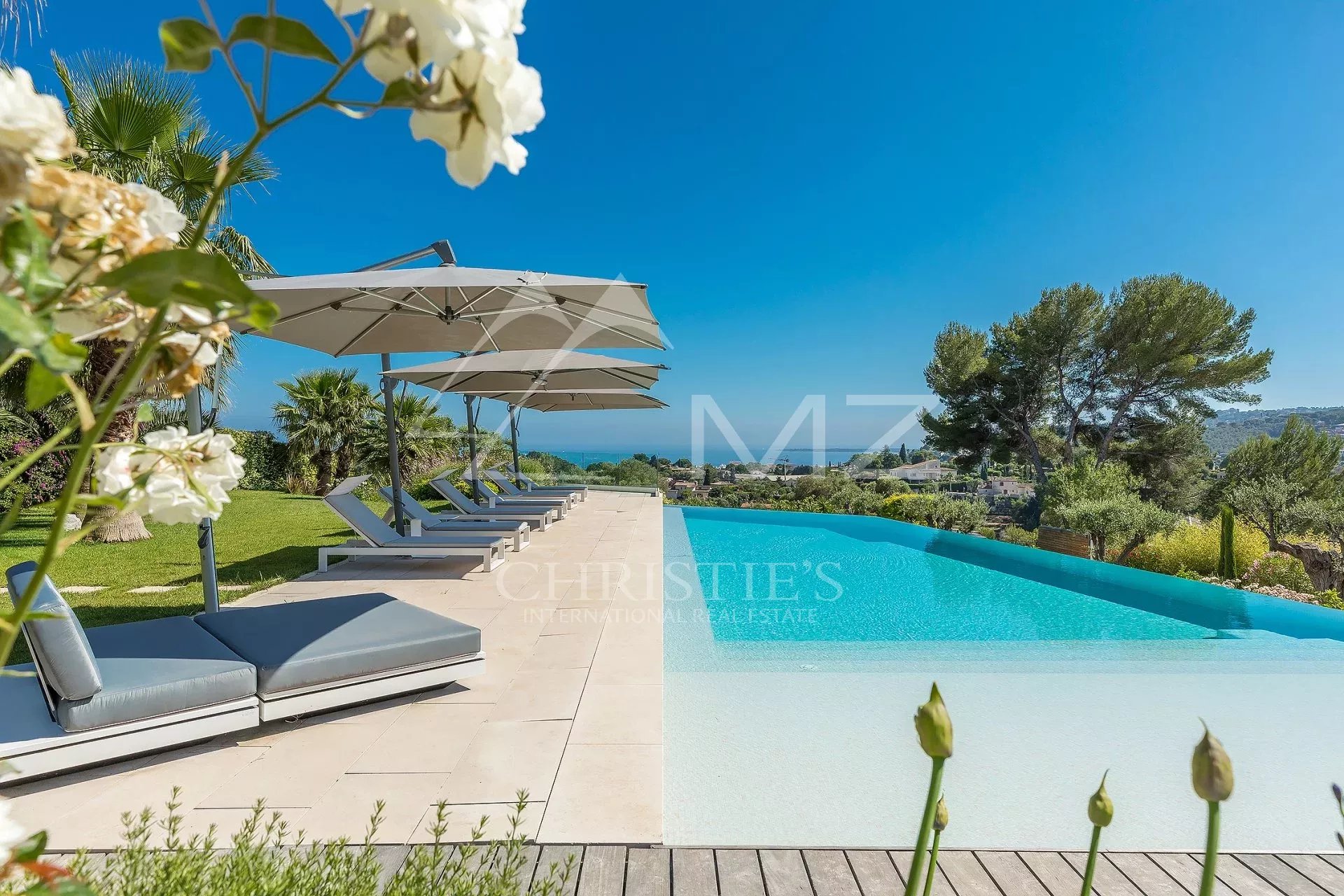 Antibes - Architect's villa