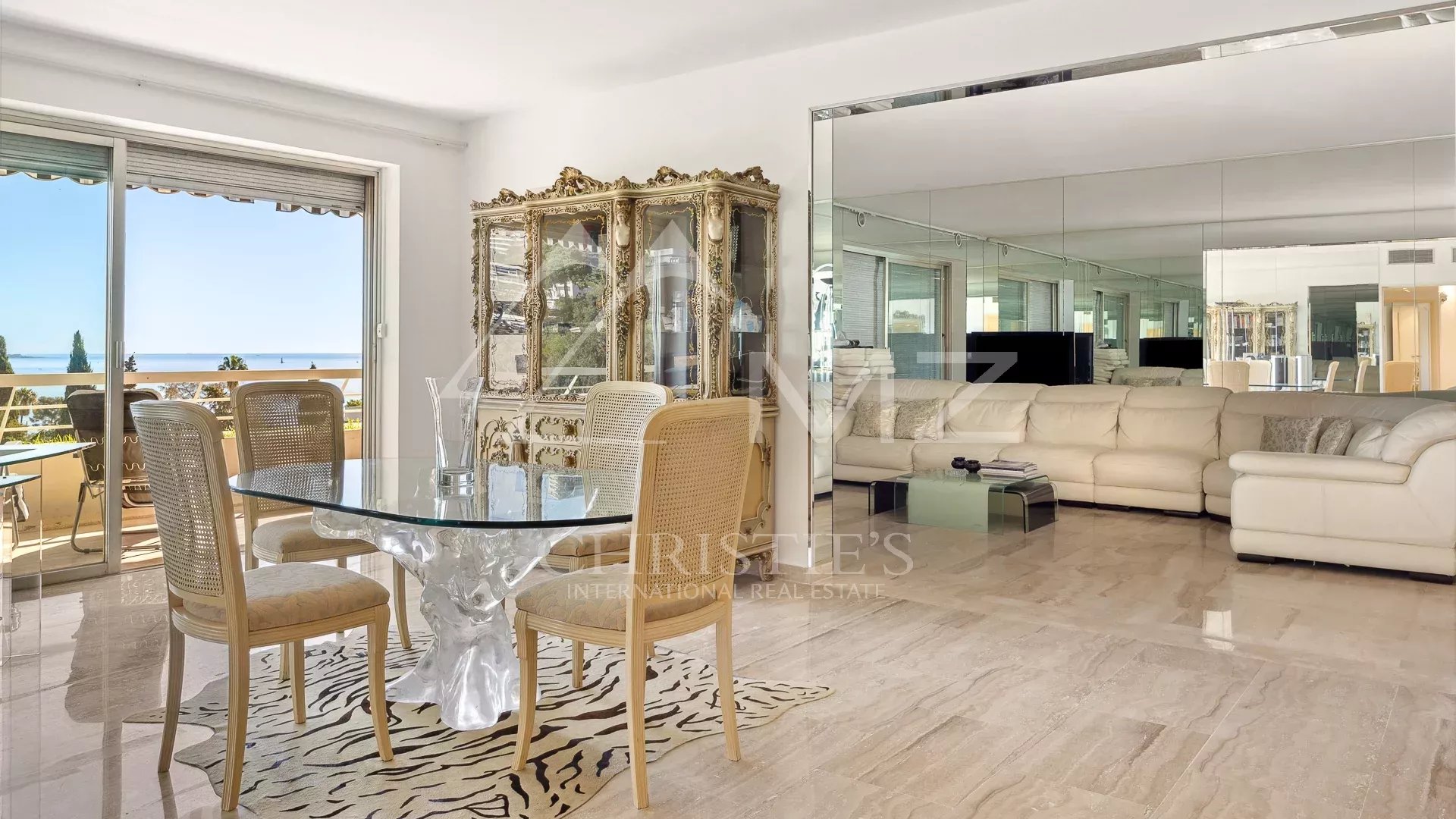 SPLENDIDE APPARTEMENT 3 CHAMBRES VUES MER