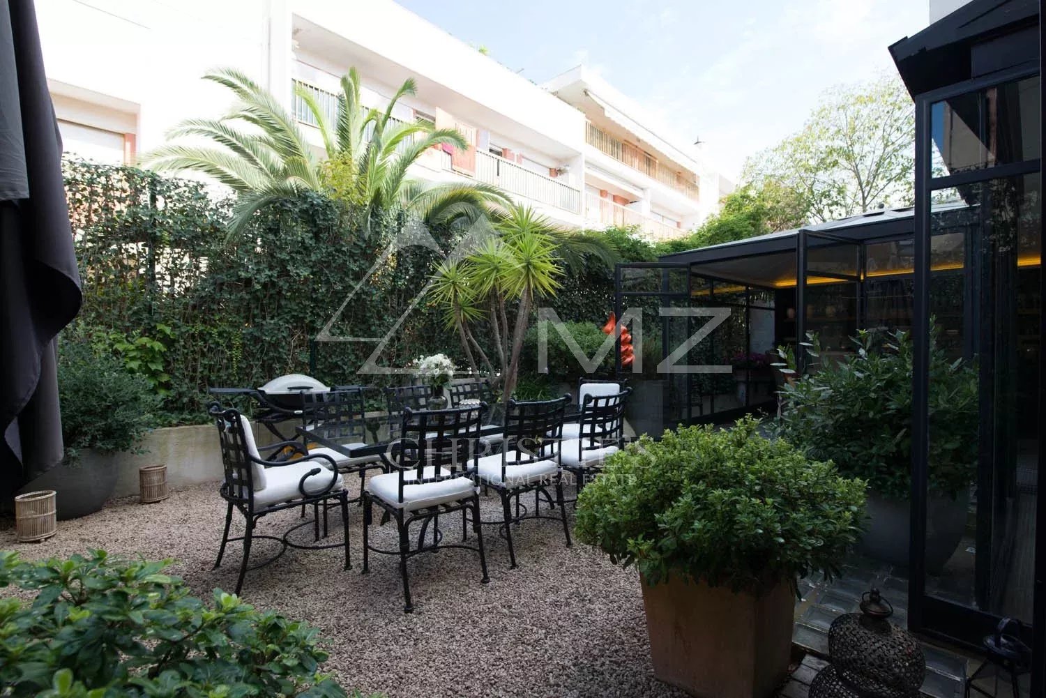 Cannes – Town house