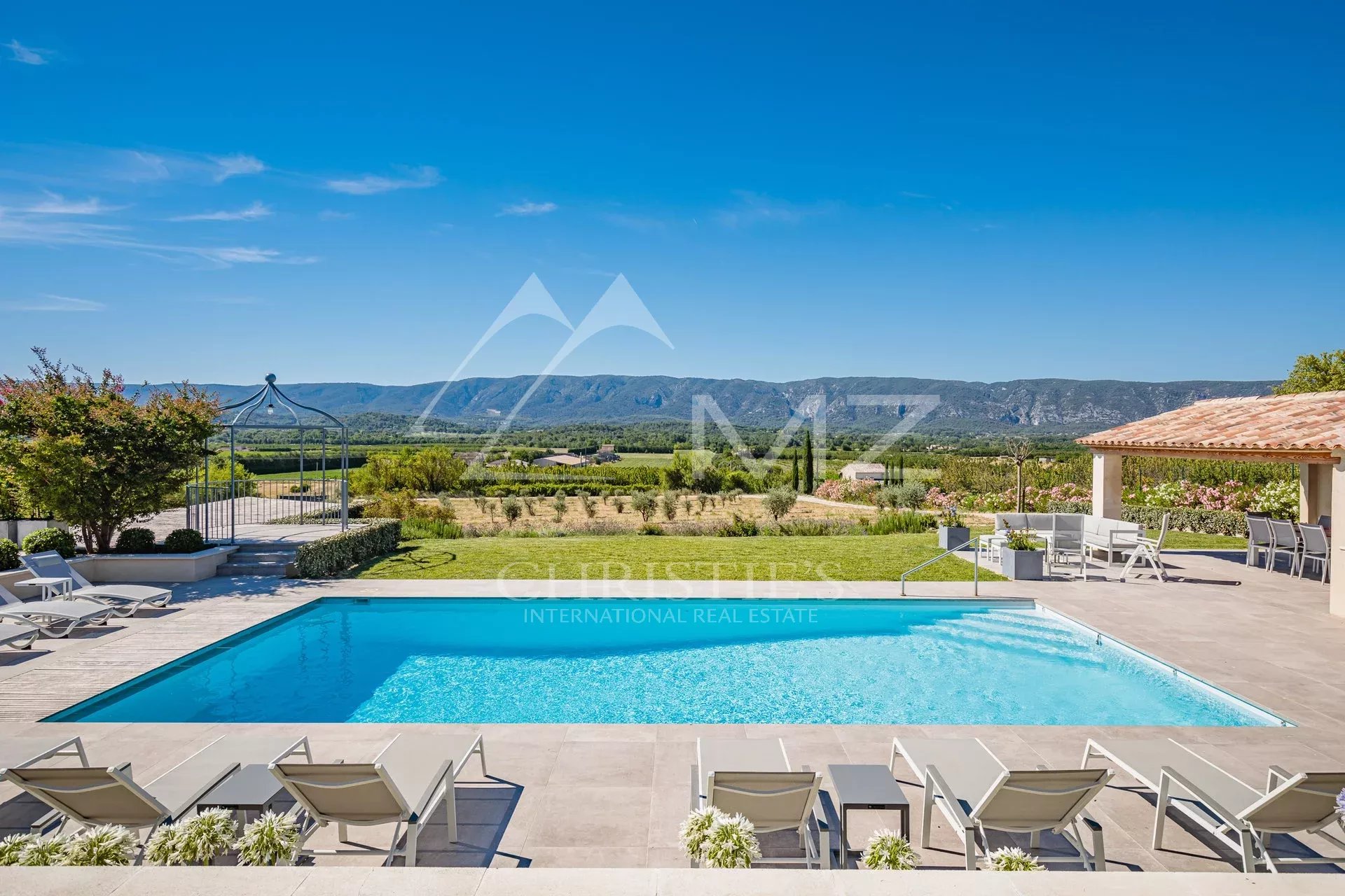 Gordes - Beautiful holiday home with heated pool and amazing view on the Luberon