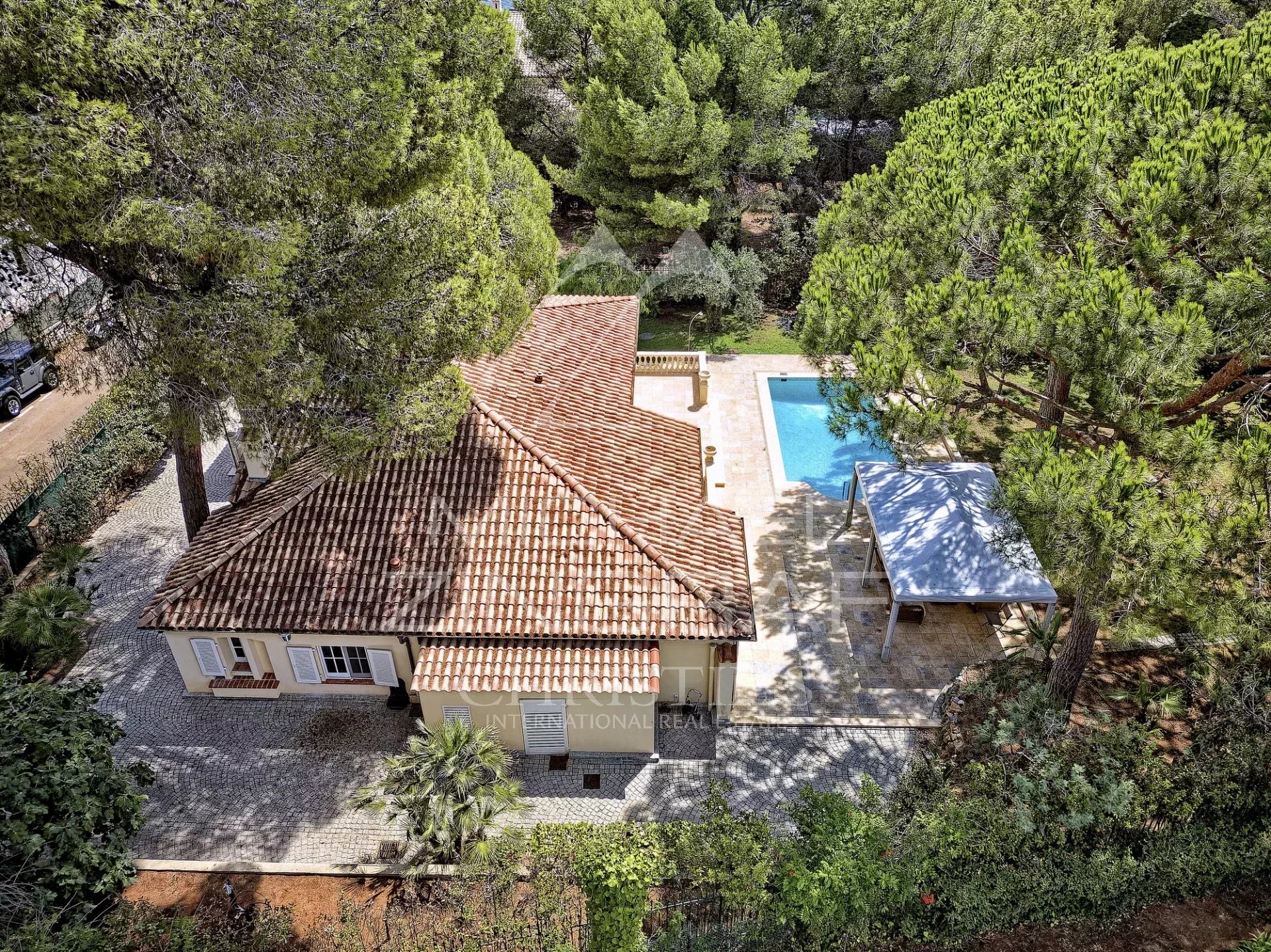 Cap d'Antibes - Villa mit Meerblick, zu Füßen von La Garoupe