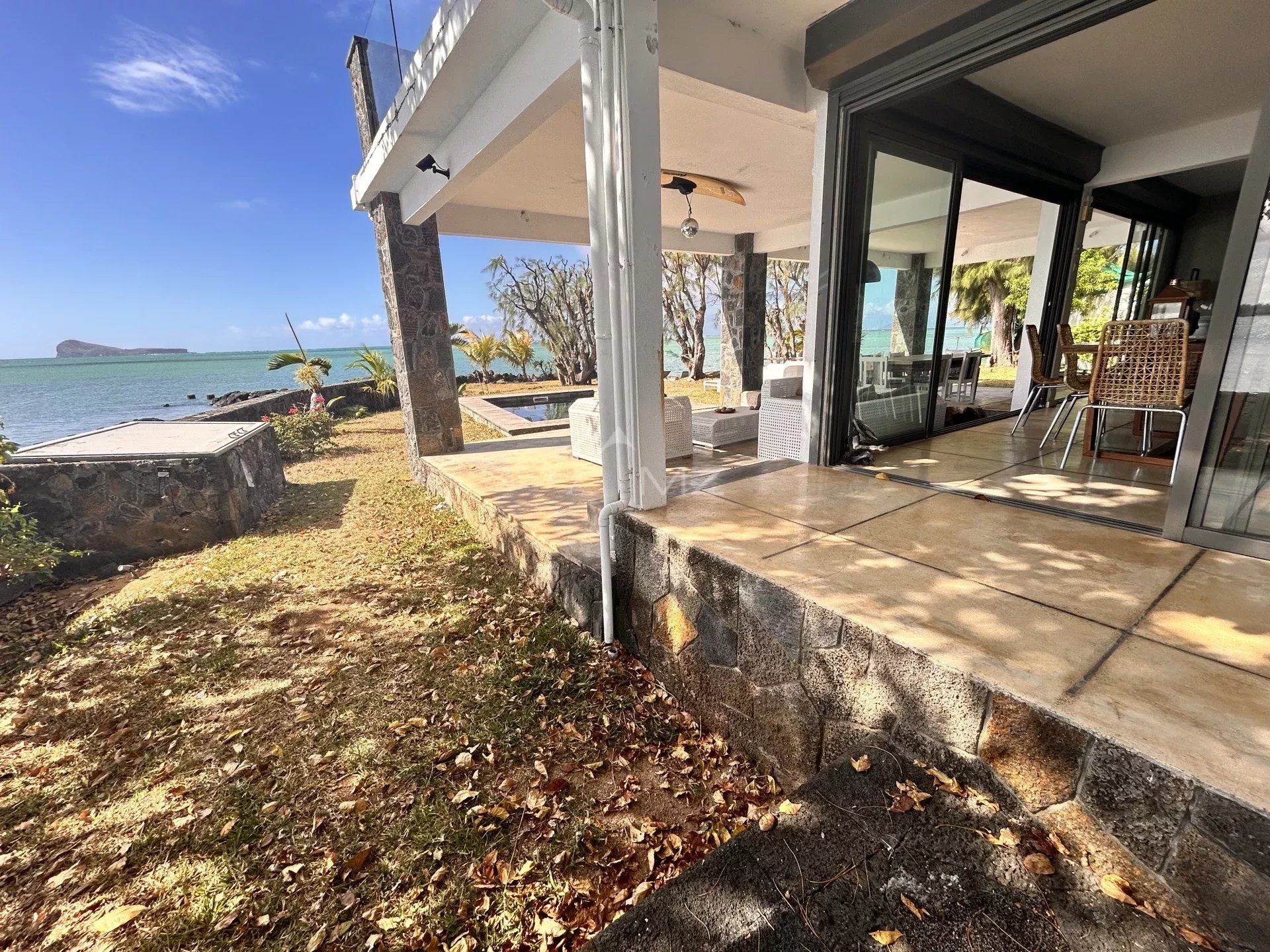 RARE ! Villa et cottage pieds dans l'eau - Calodyne