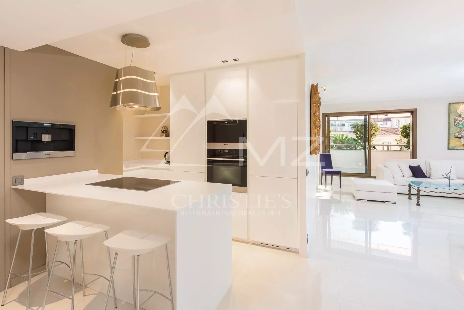 Cannes Gray d'Albion - Three bedrooms apartment