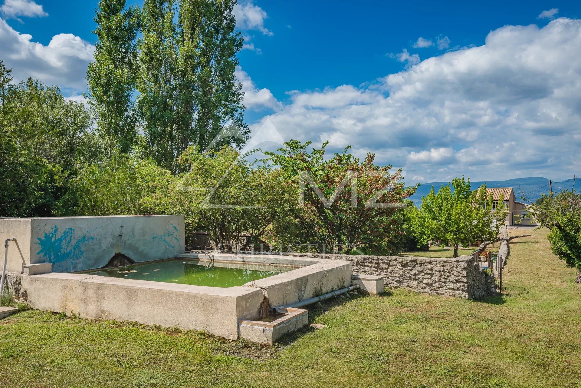 Belle propriété sur les hauteurs de la capitale du Luberon