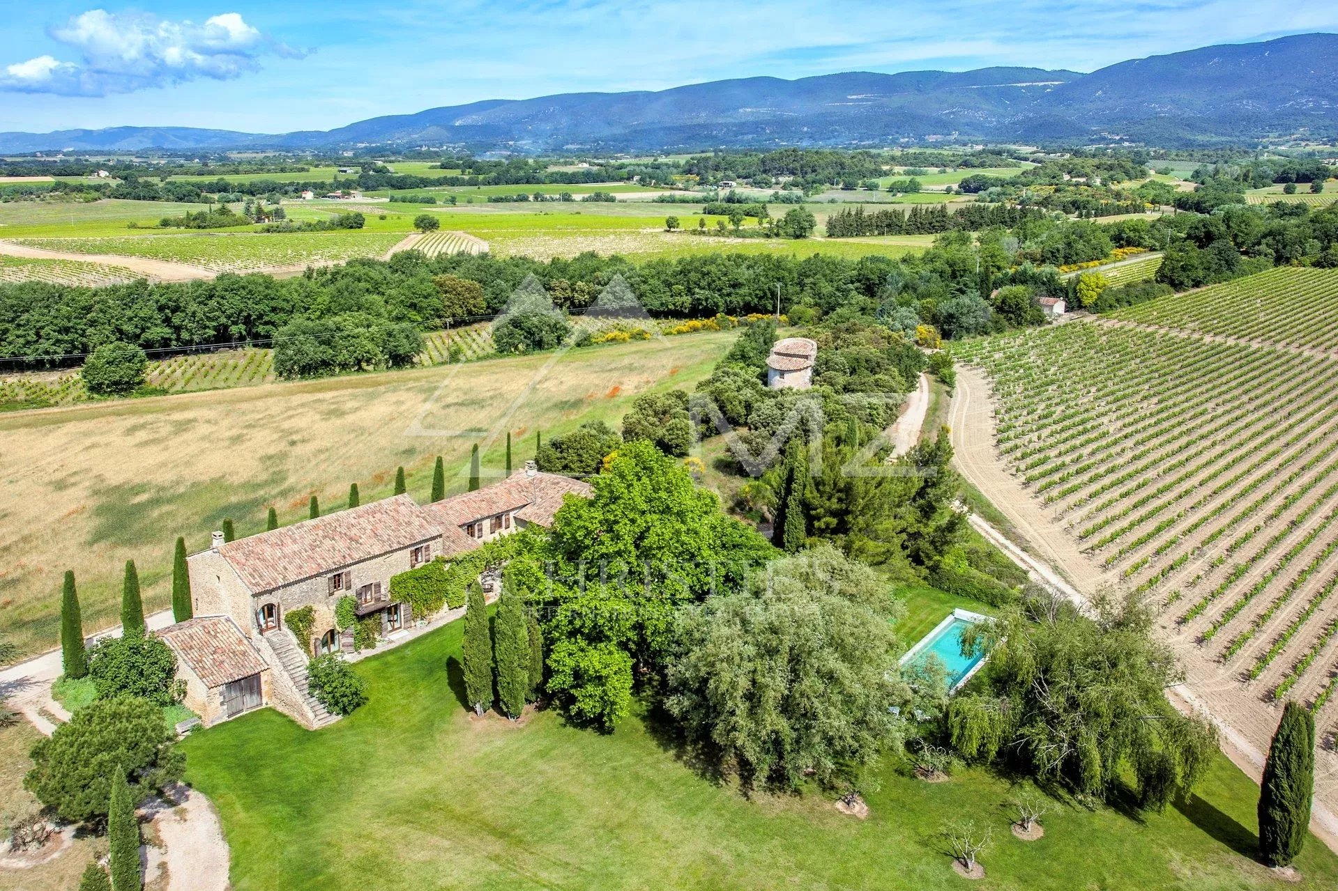 Close to Aix-en Provence - Superb stone Sheepfold