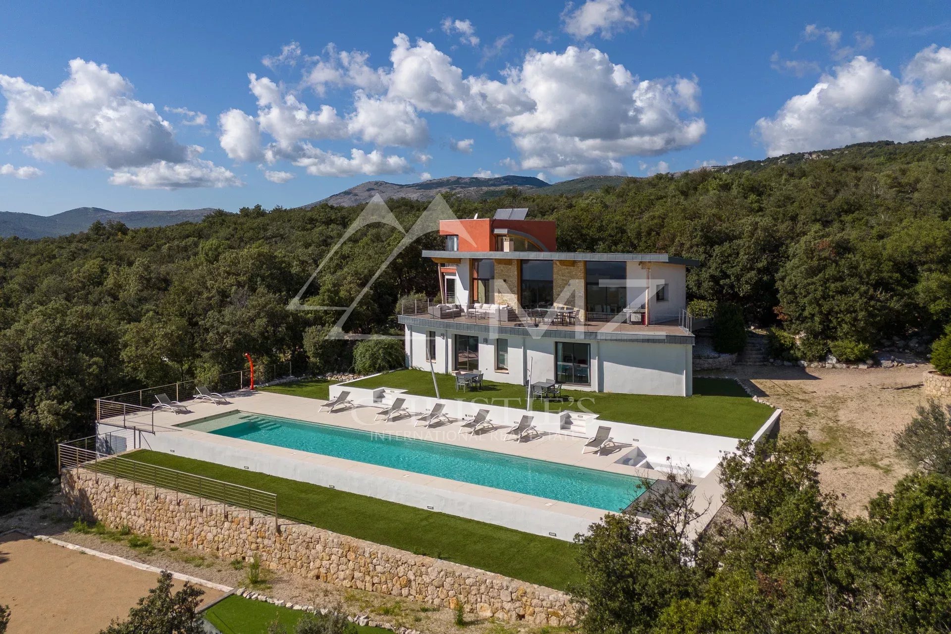 Villa avec vue à couper le souffle