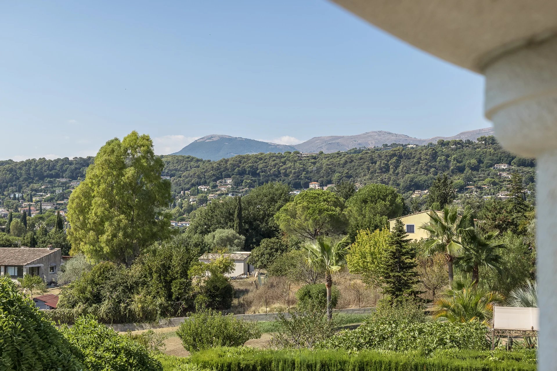 Saint-Paul-de-Vence - Belle propriété provençale