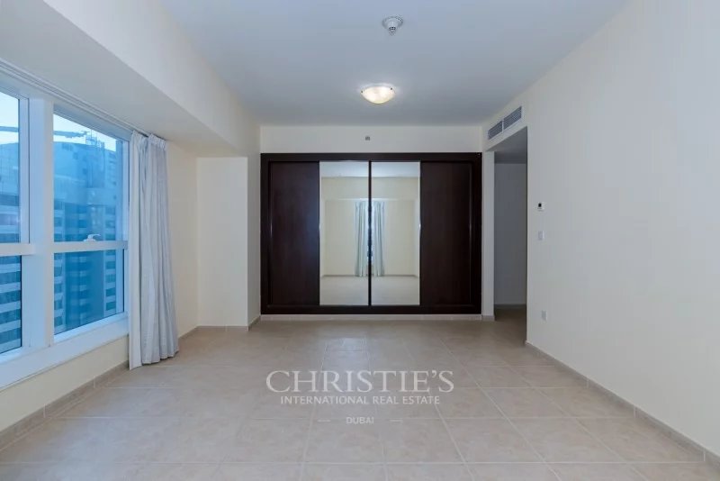 High-Floor|Partial Sea Views|Great Layout | Vacant