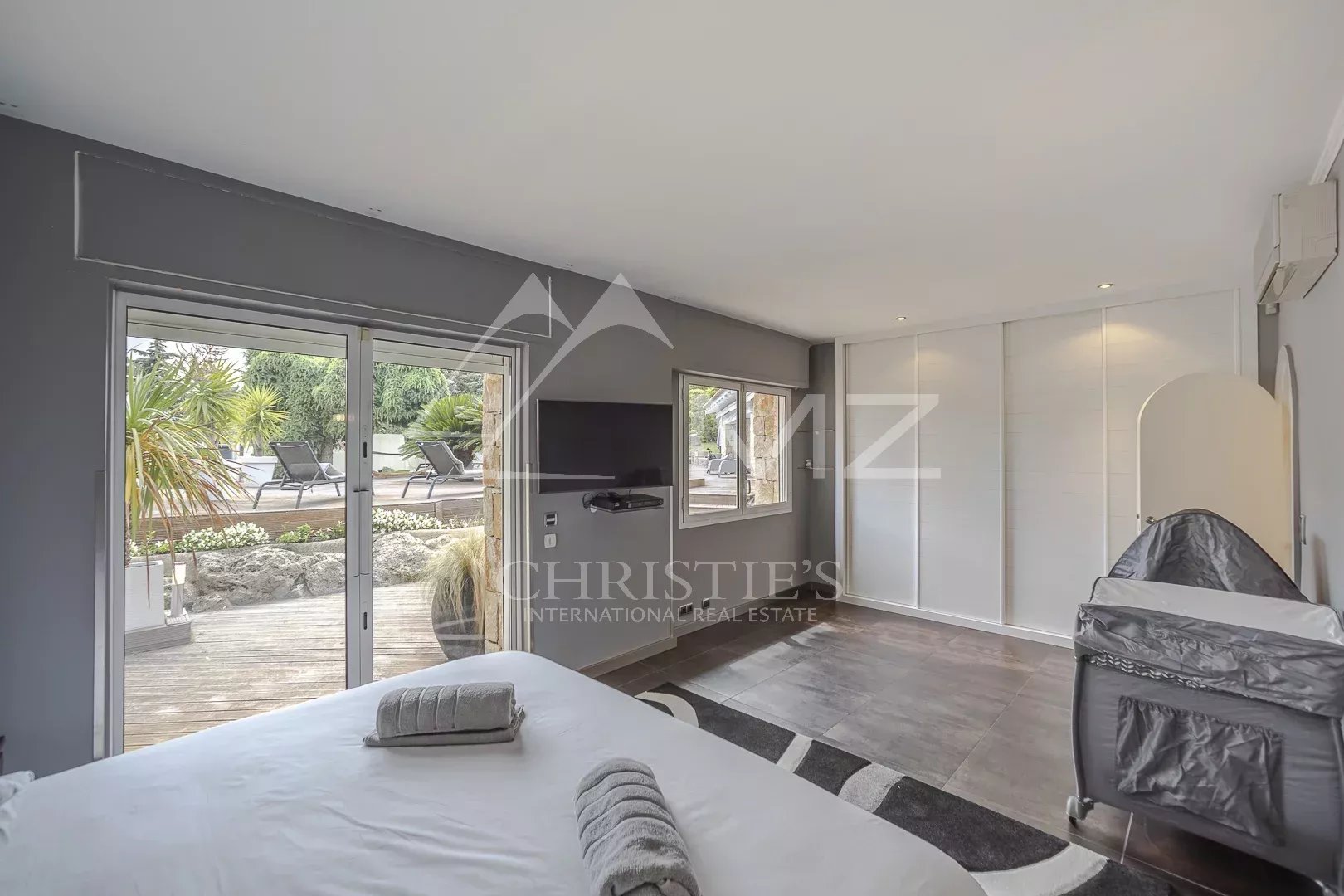 Villa de plain-pied proche Mougins Village